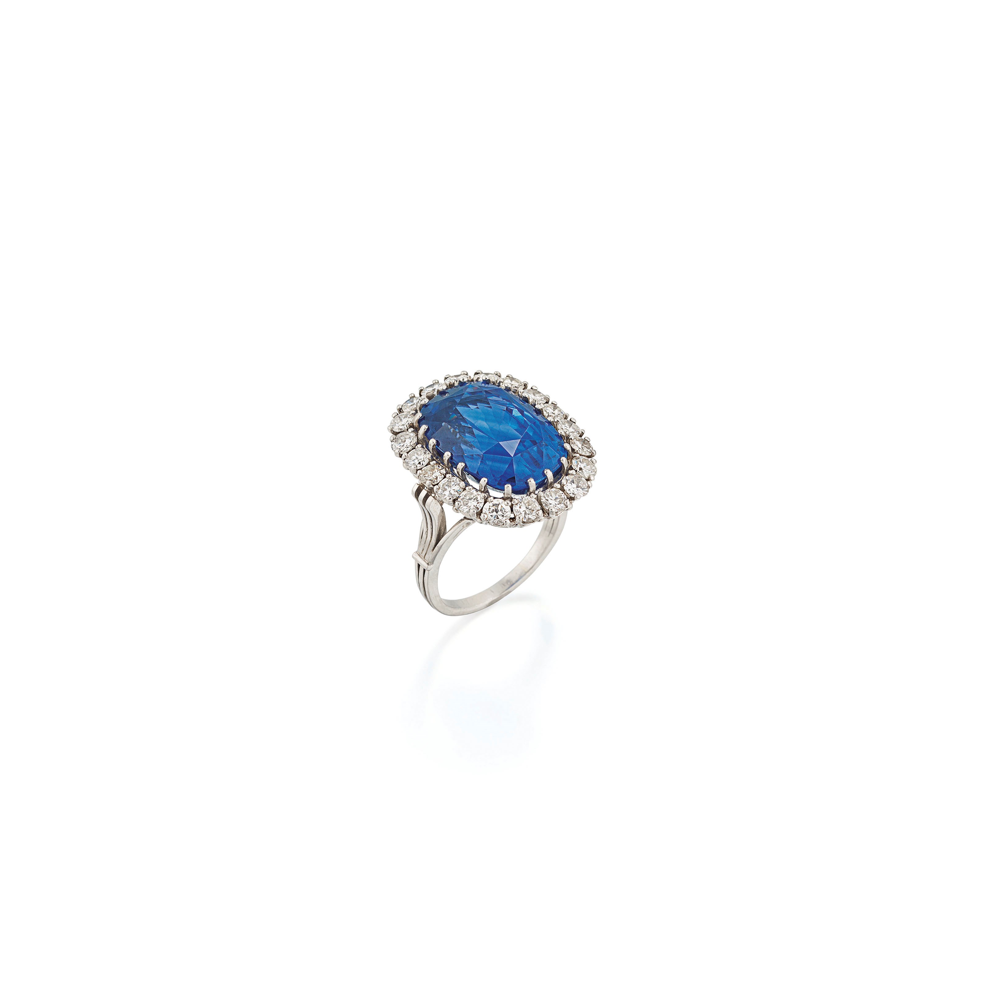 SAPPHIRE AND DIAMOND RING