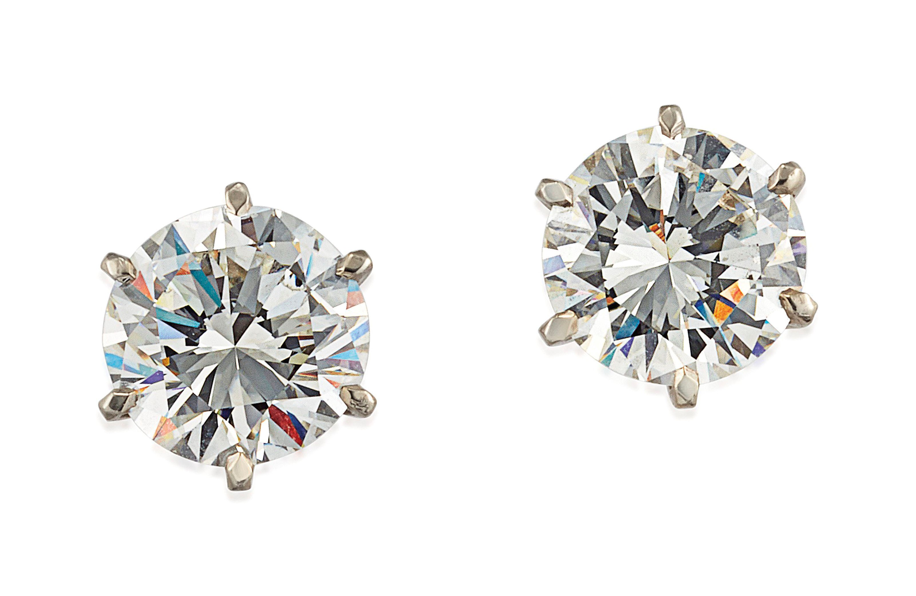 DIAMOND EAR STUDS