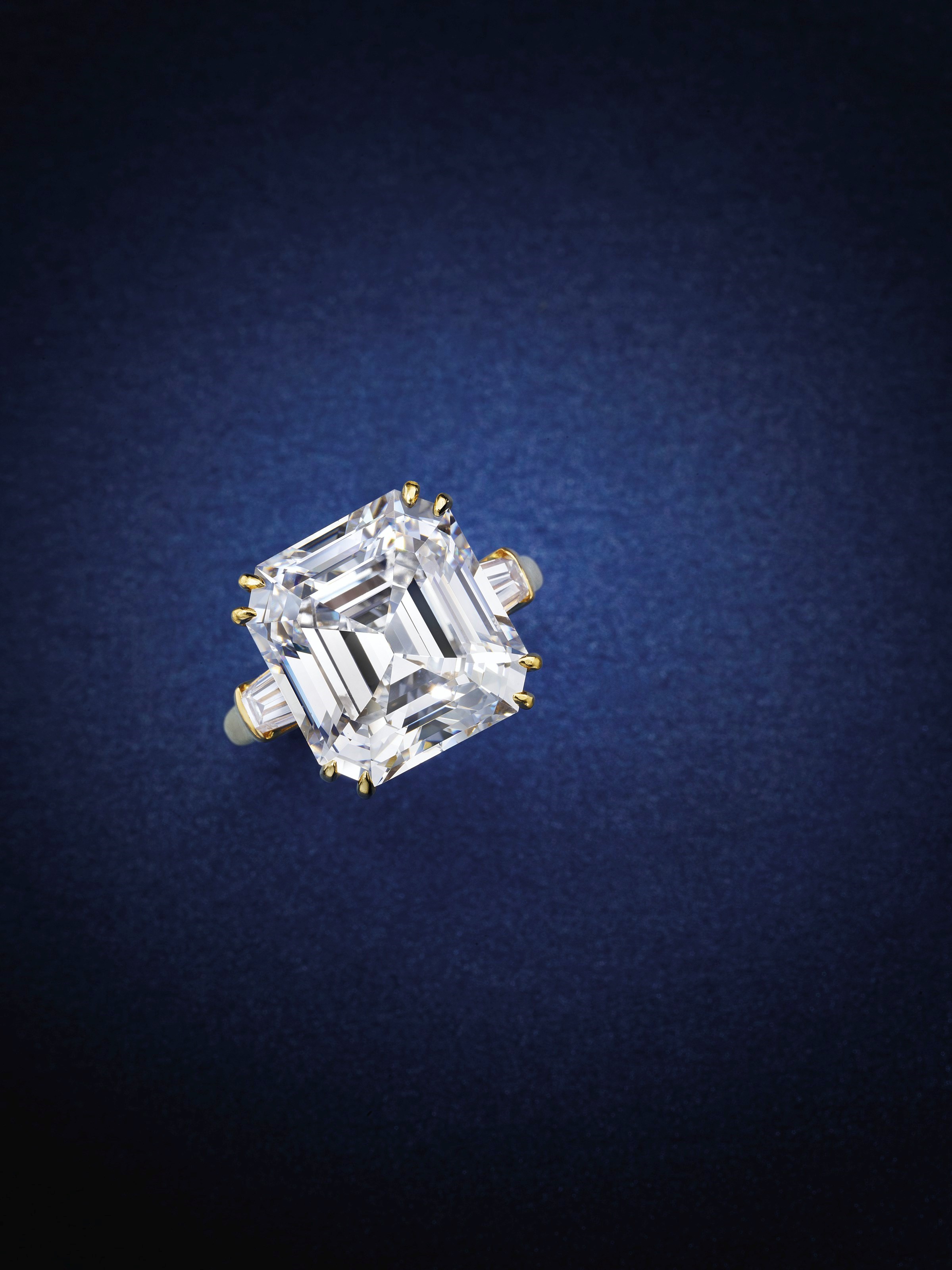 DIAMOND RING, HARRY WINSTON