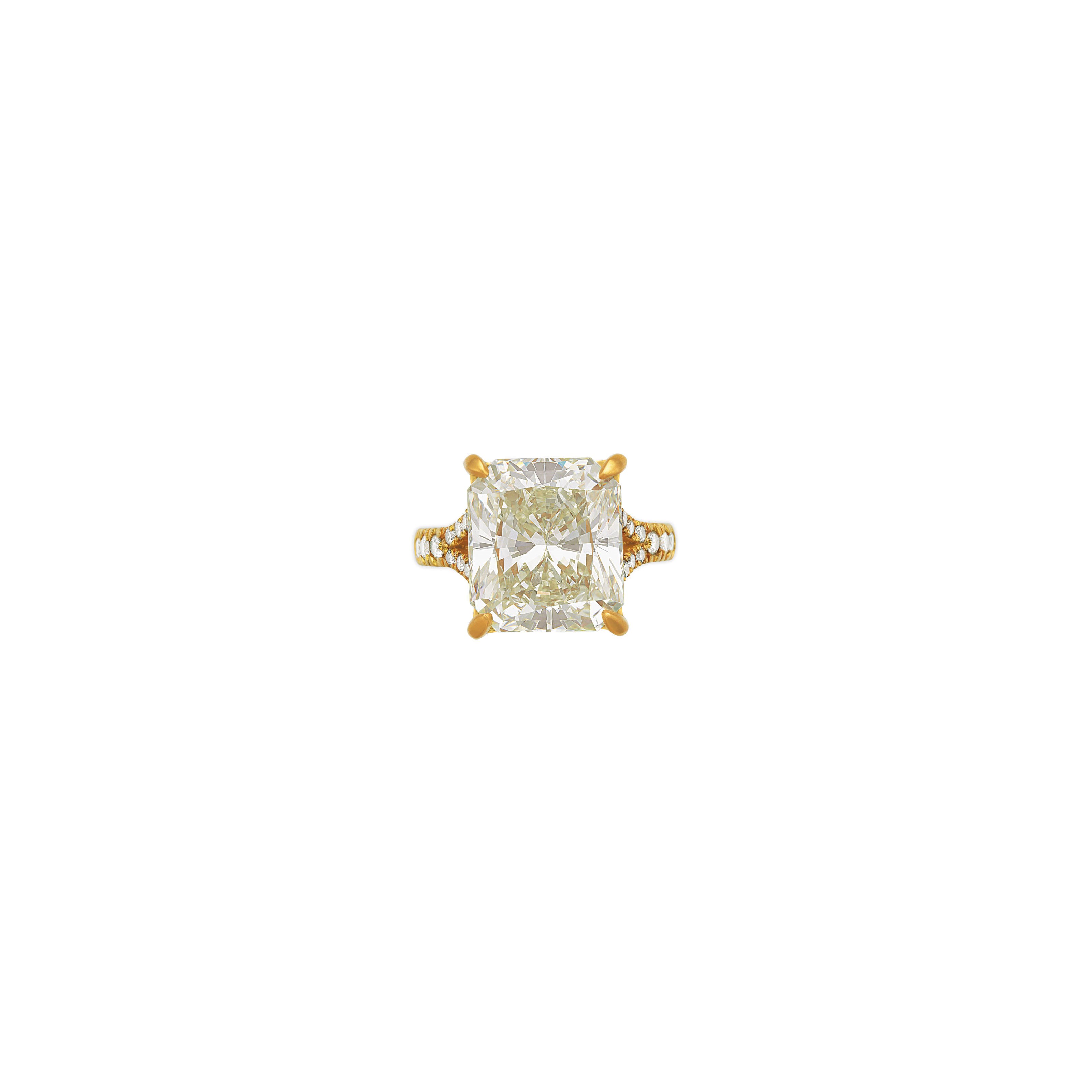 DIAMOND RING