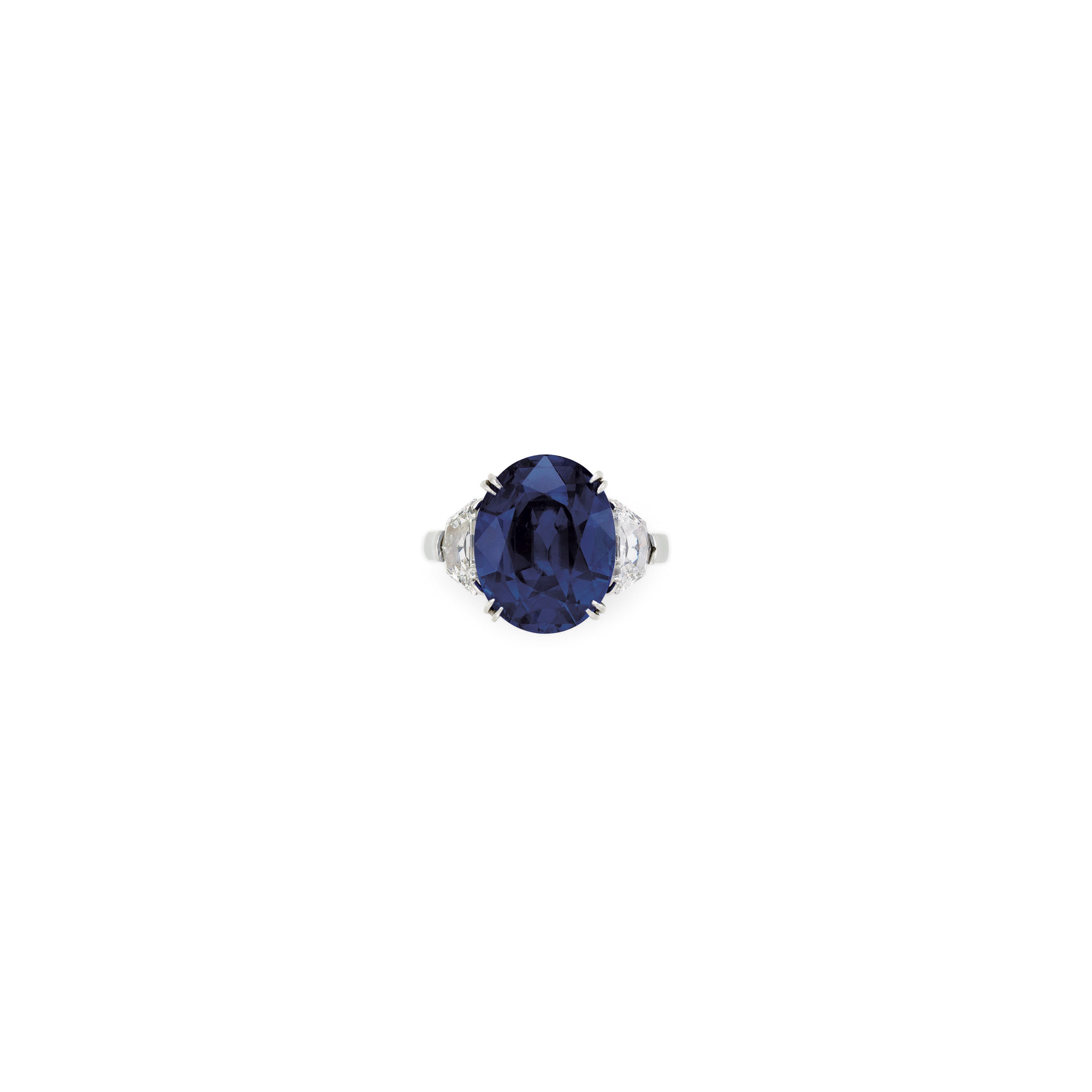 SAPPHIRE AND DIAMOND RING