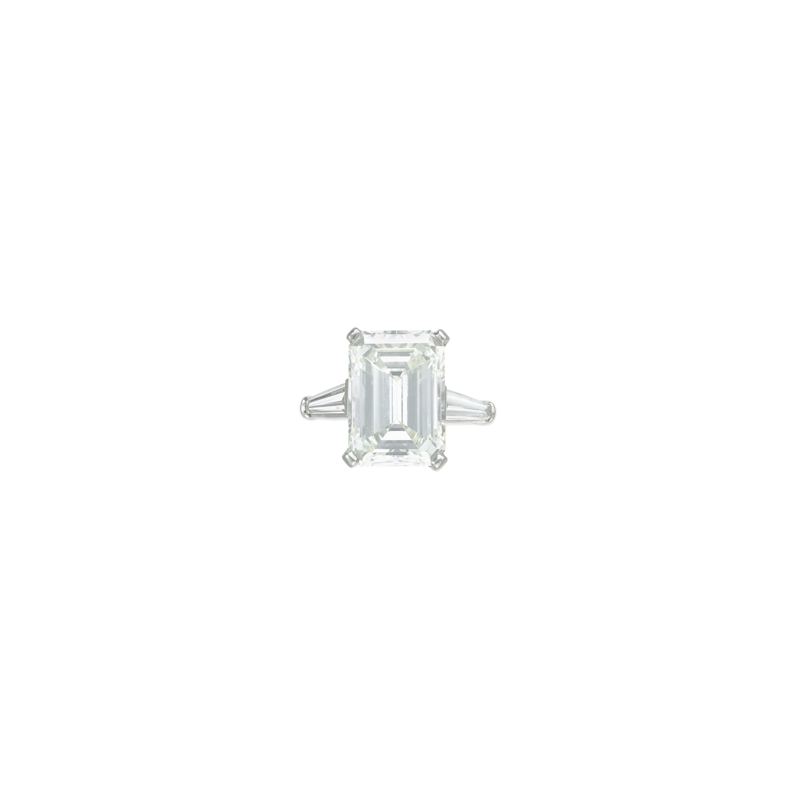 DIAMOND RING