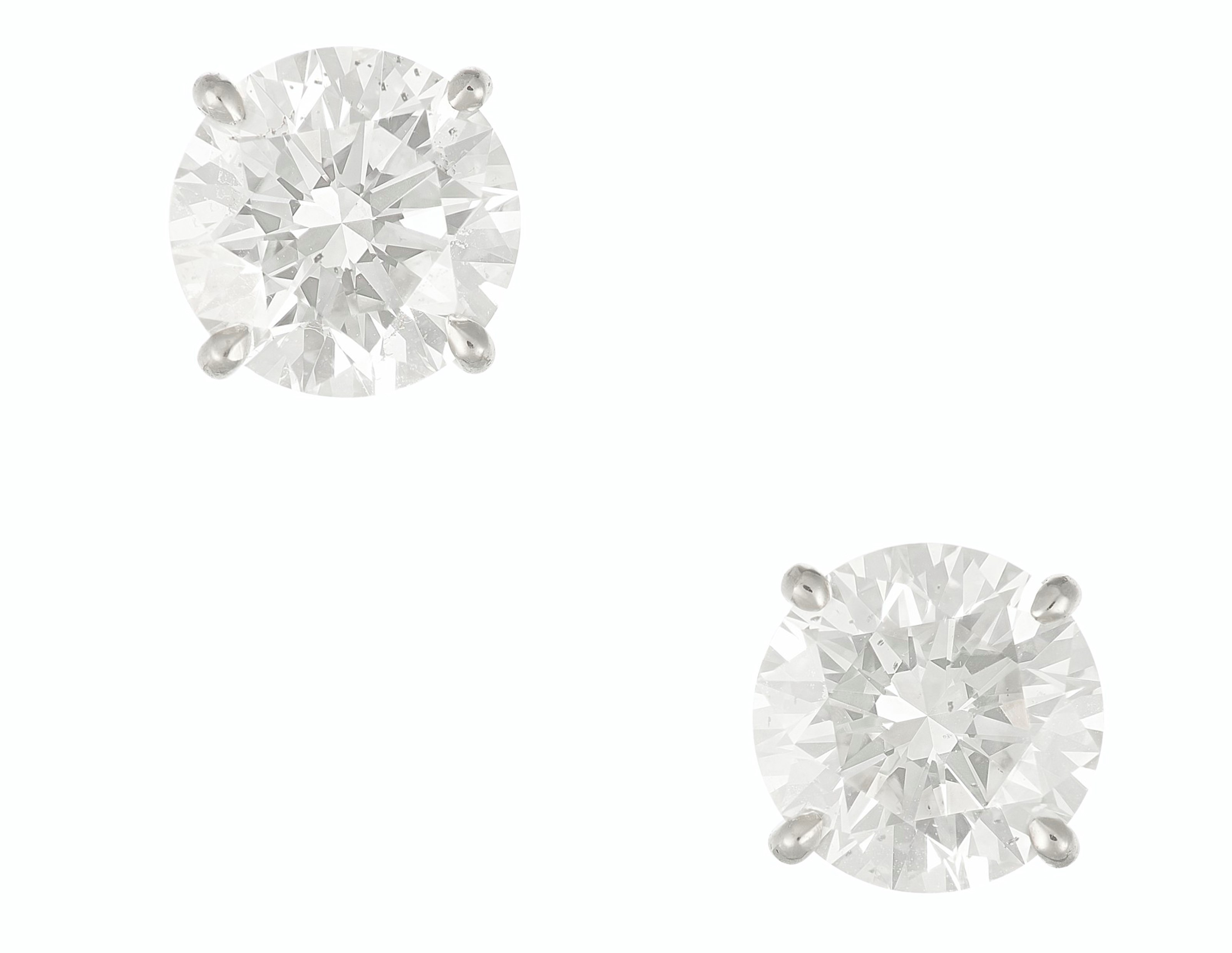 DIAMOND STUDS