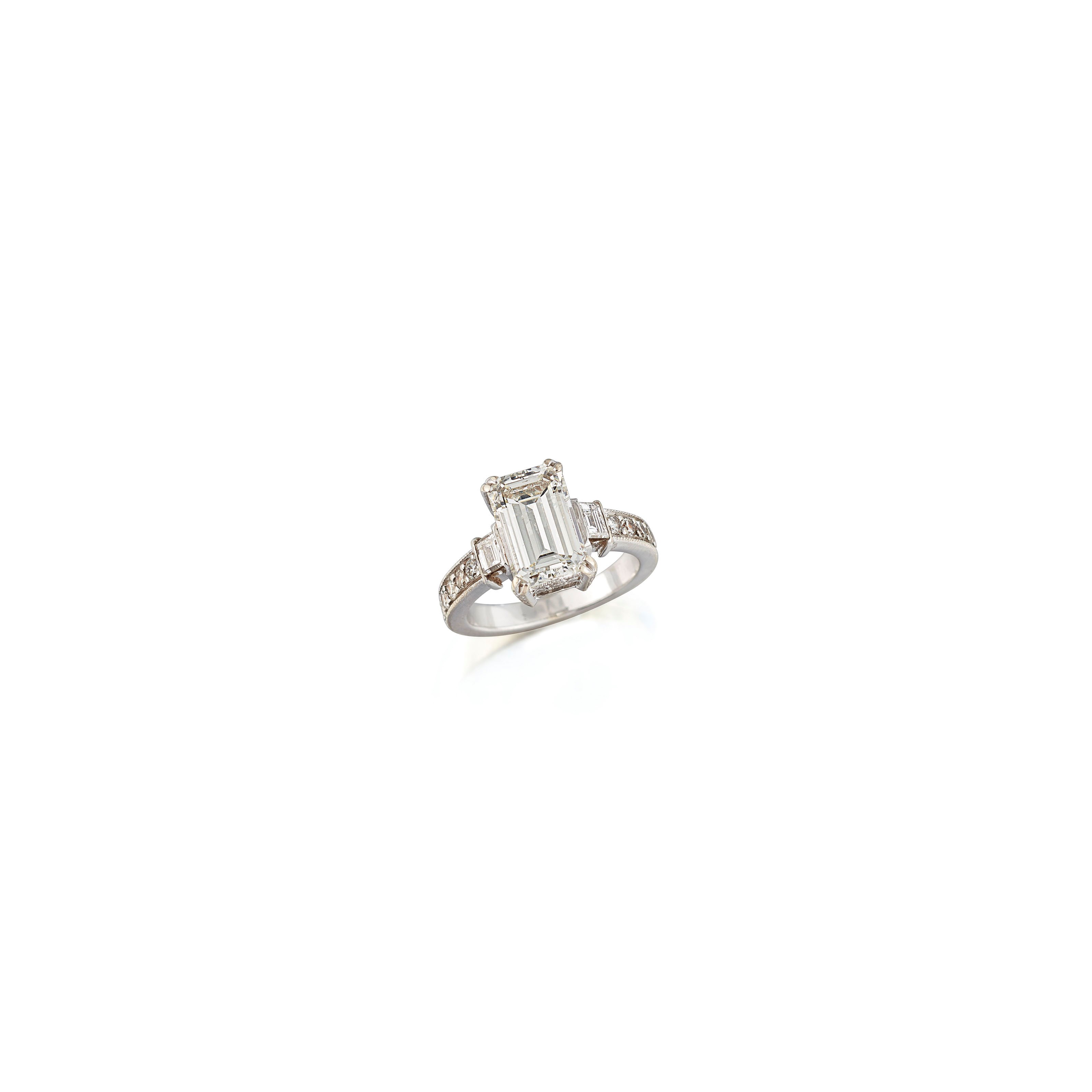 DIAMOND RING