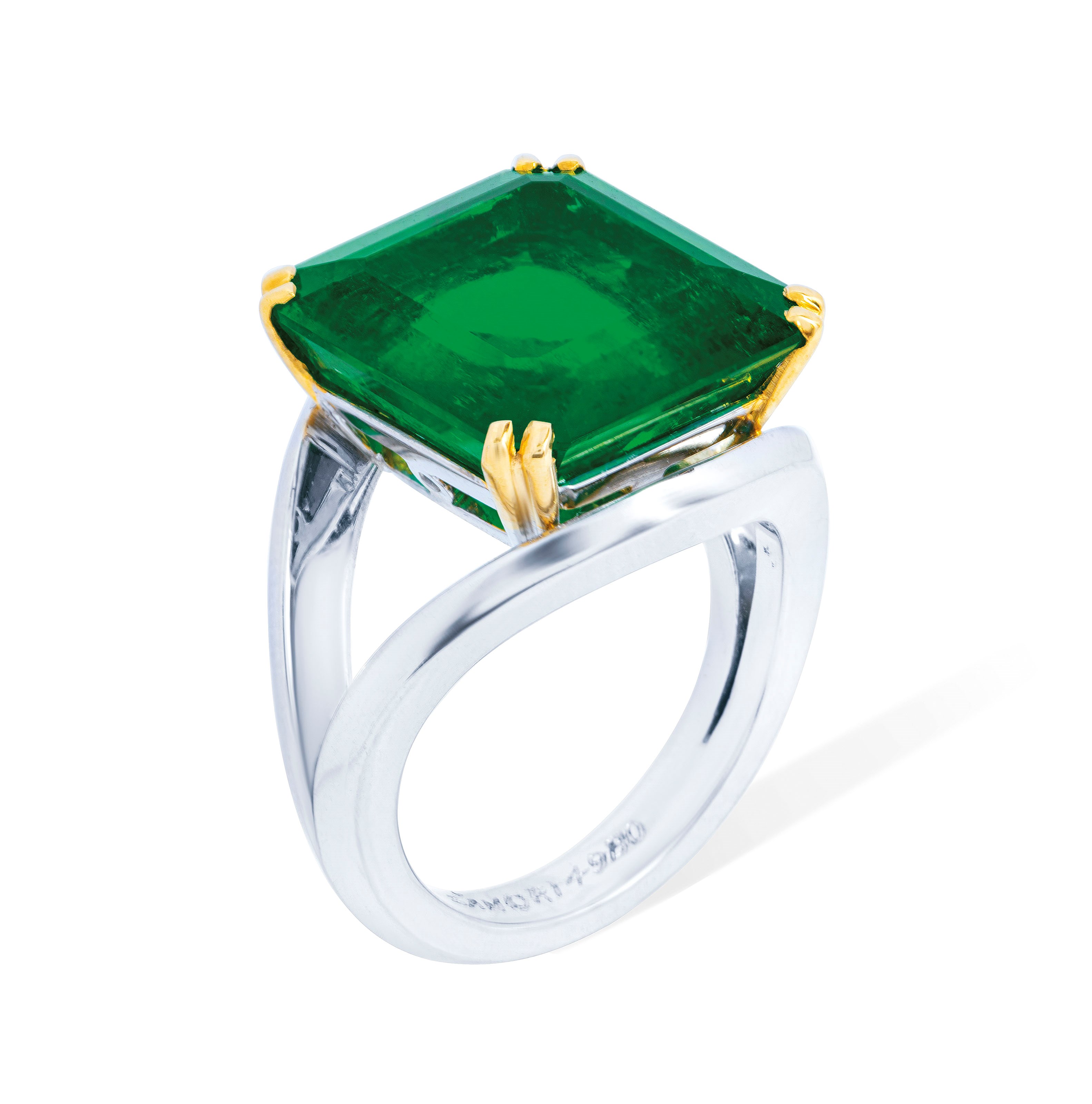 EMERALD RING