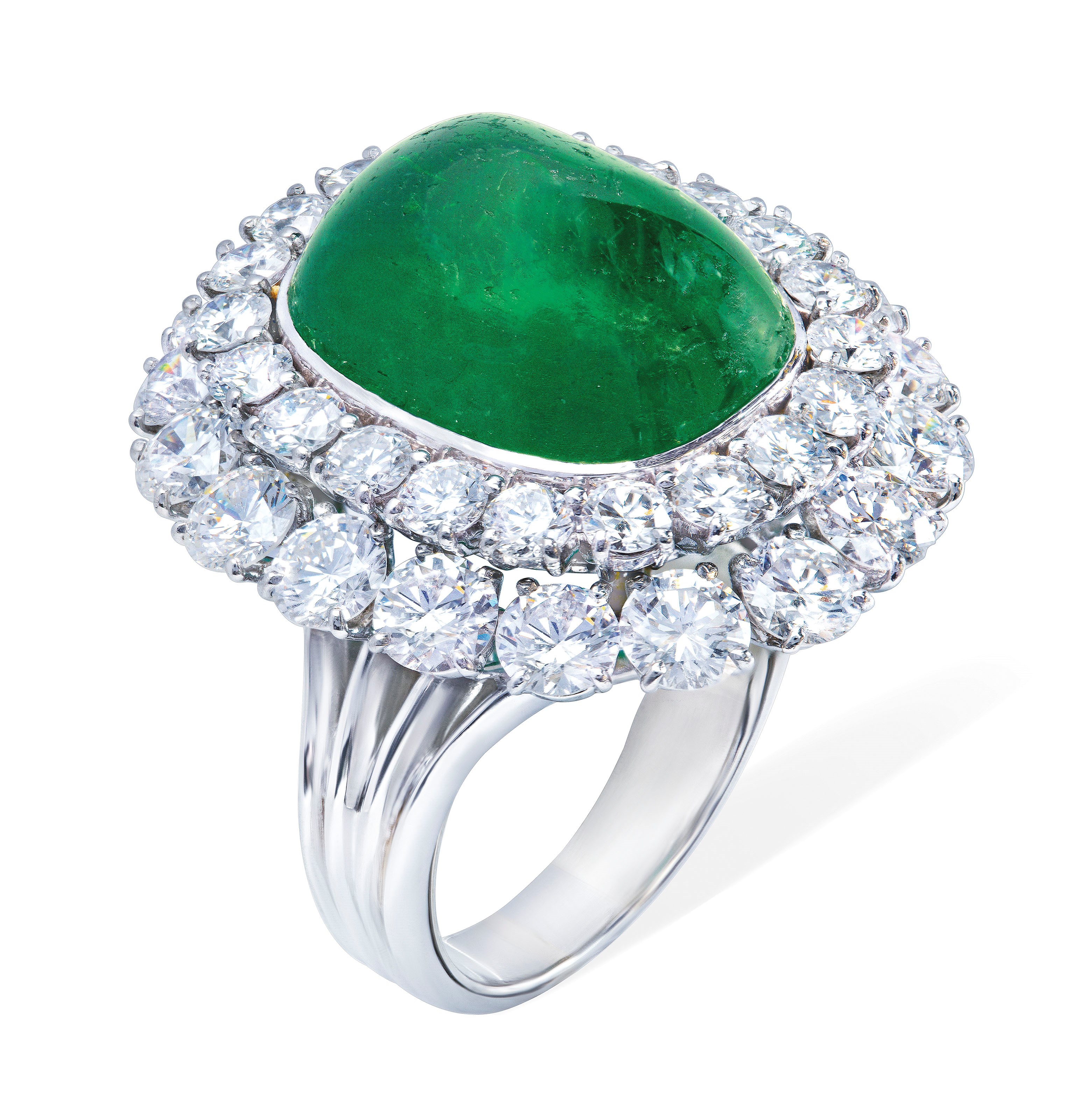EMERALD AND DIAMOND RING