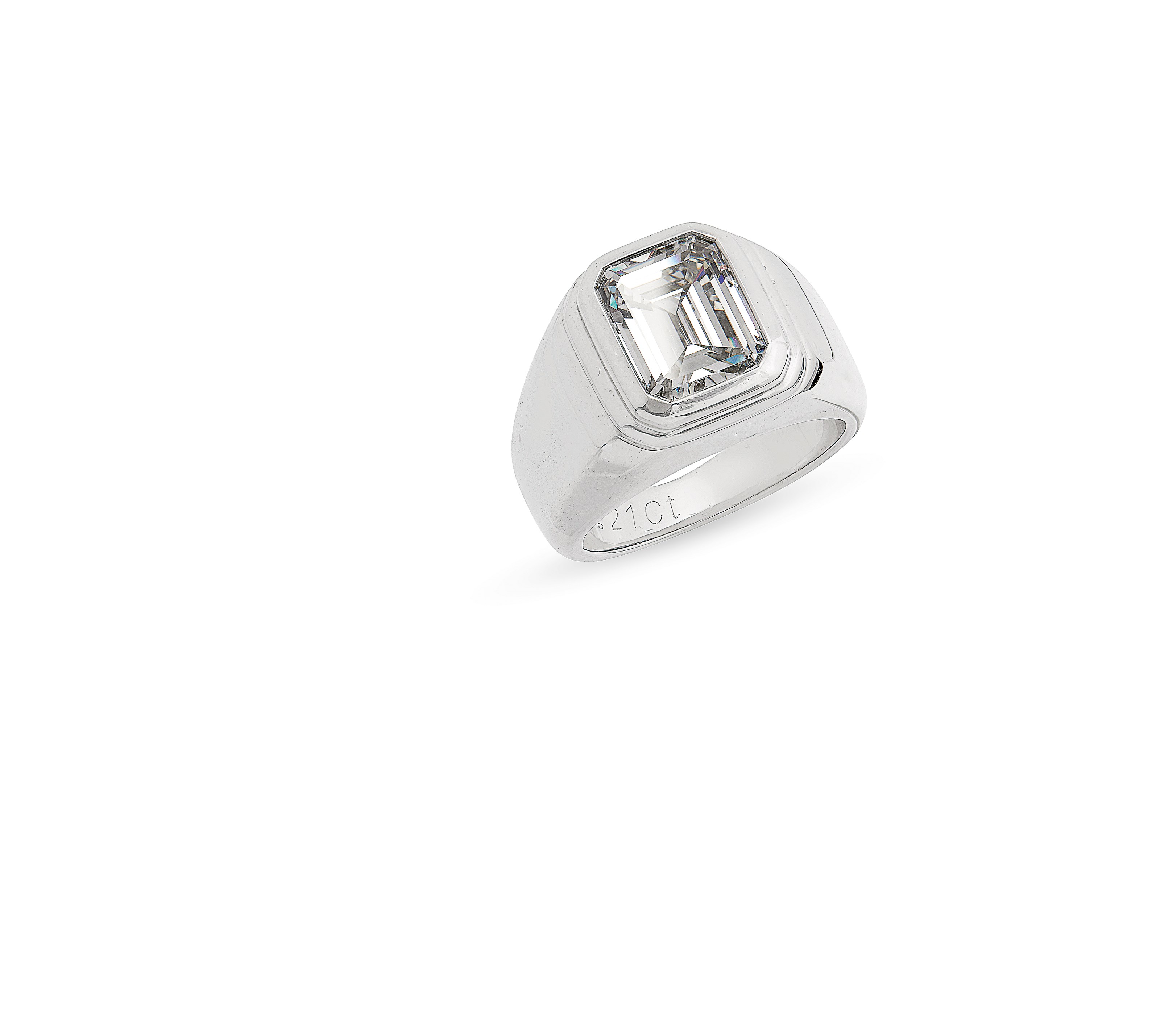 DIAMOND RING