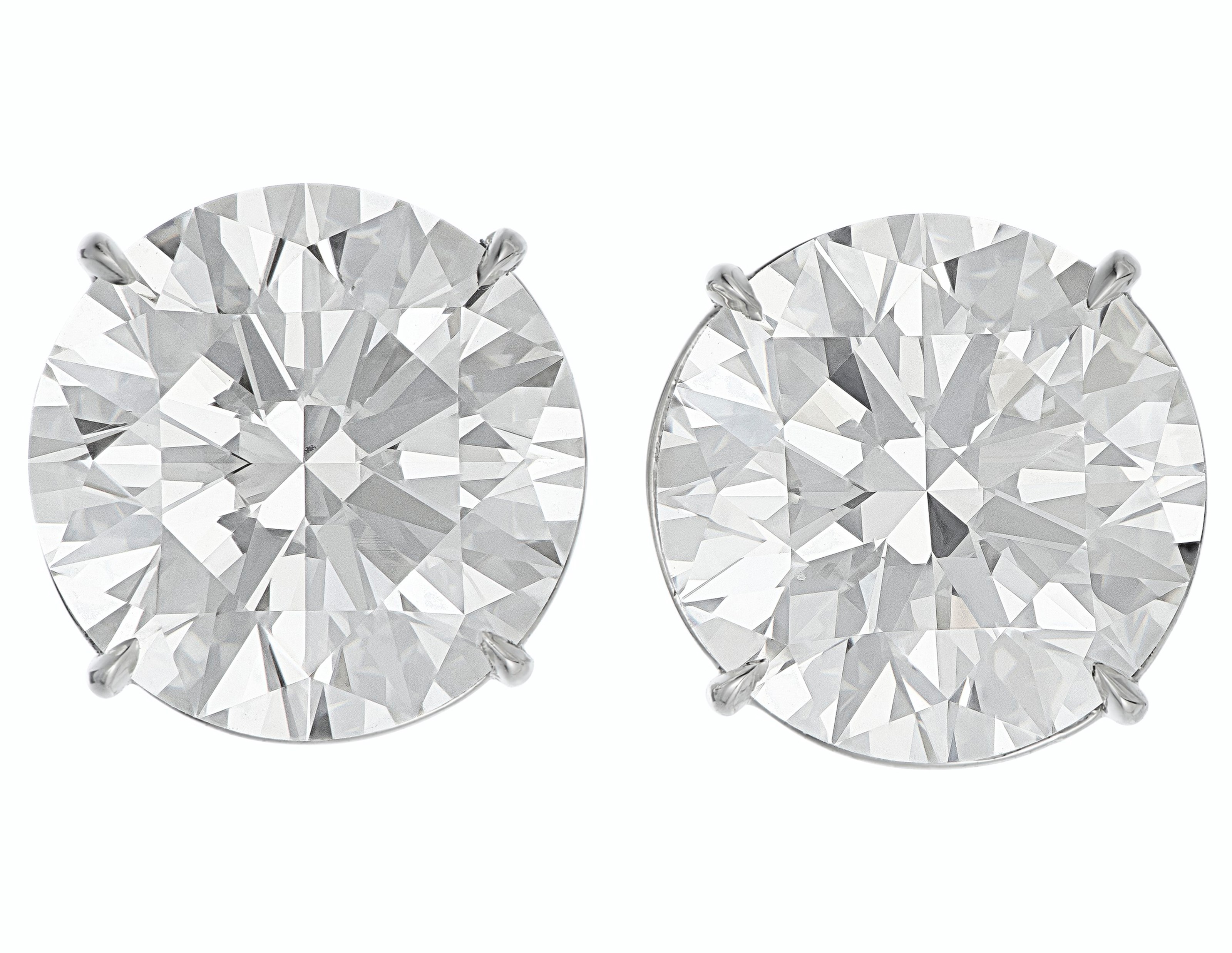 DIAMOND STUDS
