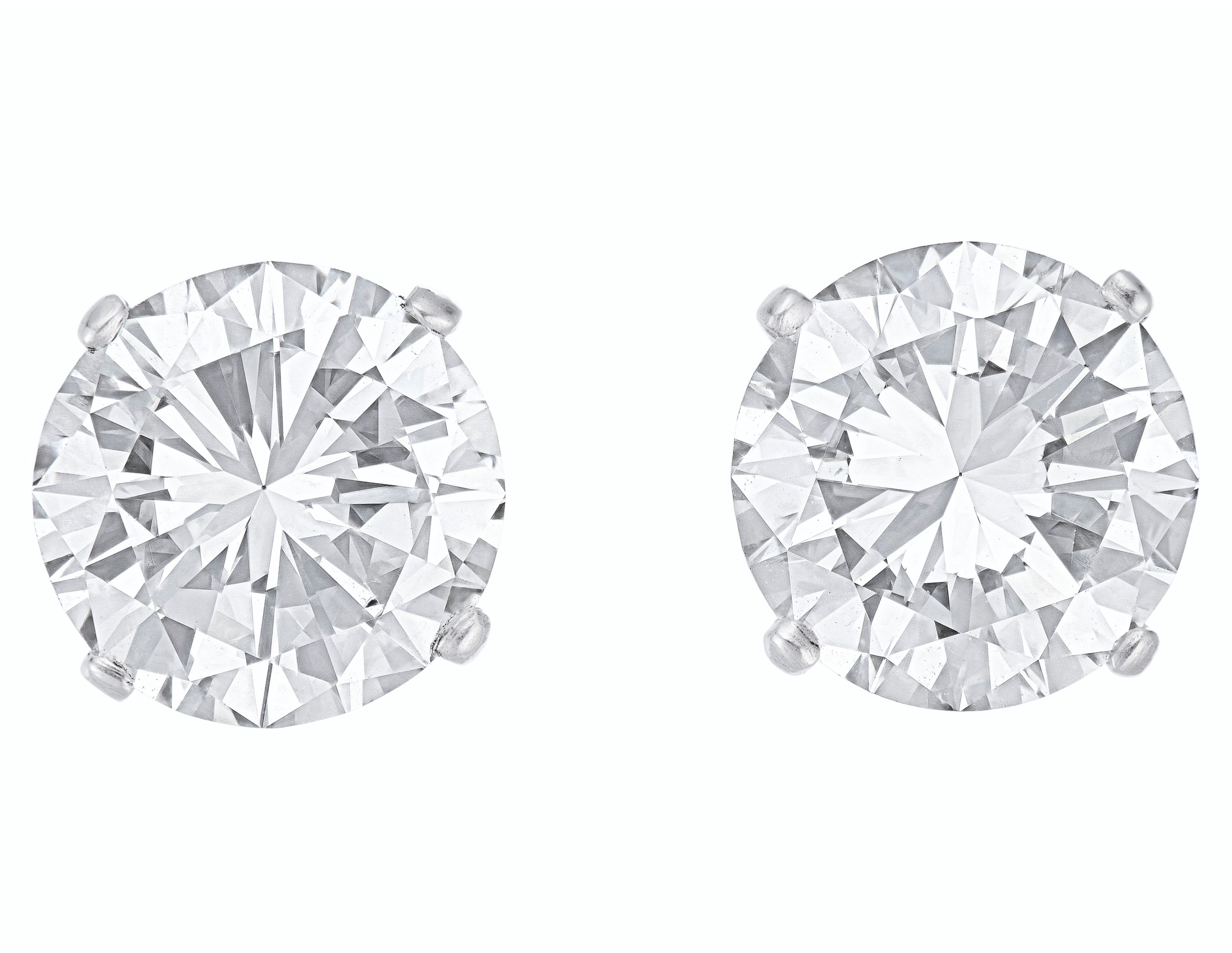 DIAMOND STUDS