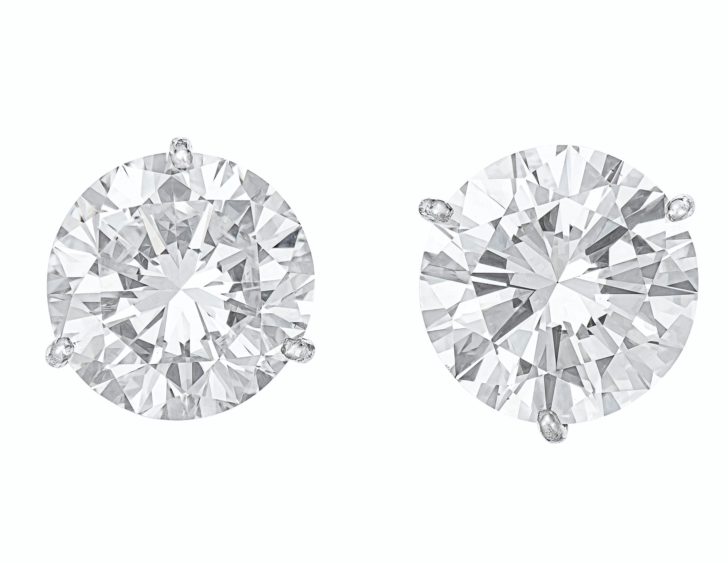 DIAMOND STUDS