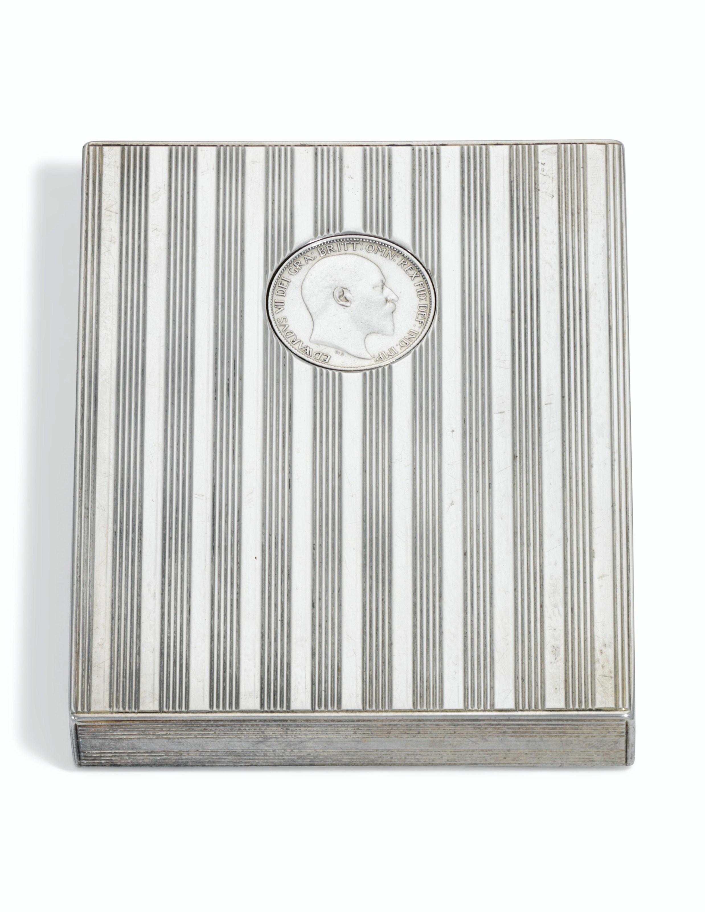 AN EDWARD VII SILVER CIGARETTE AND VESTA CASE