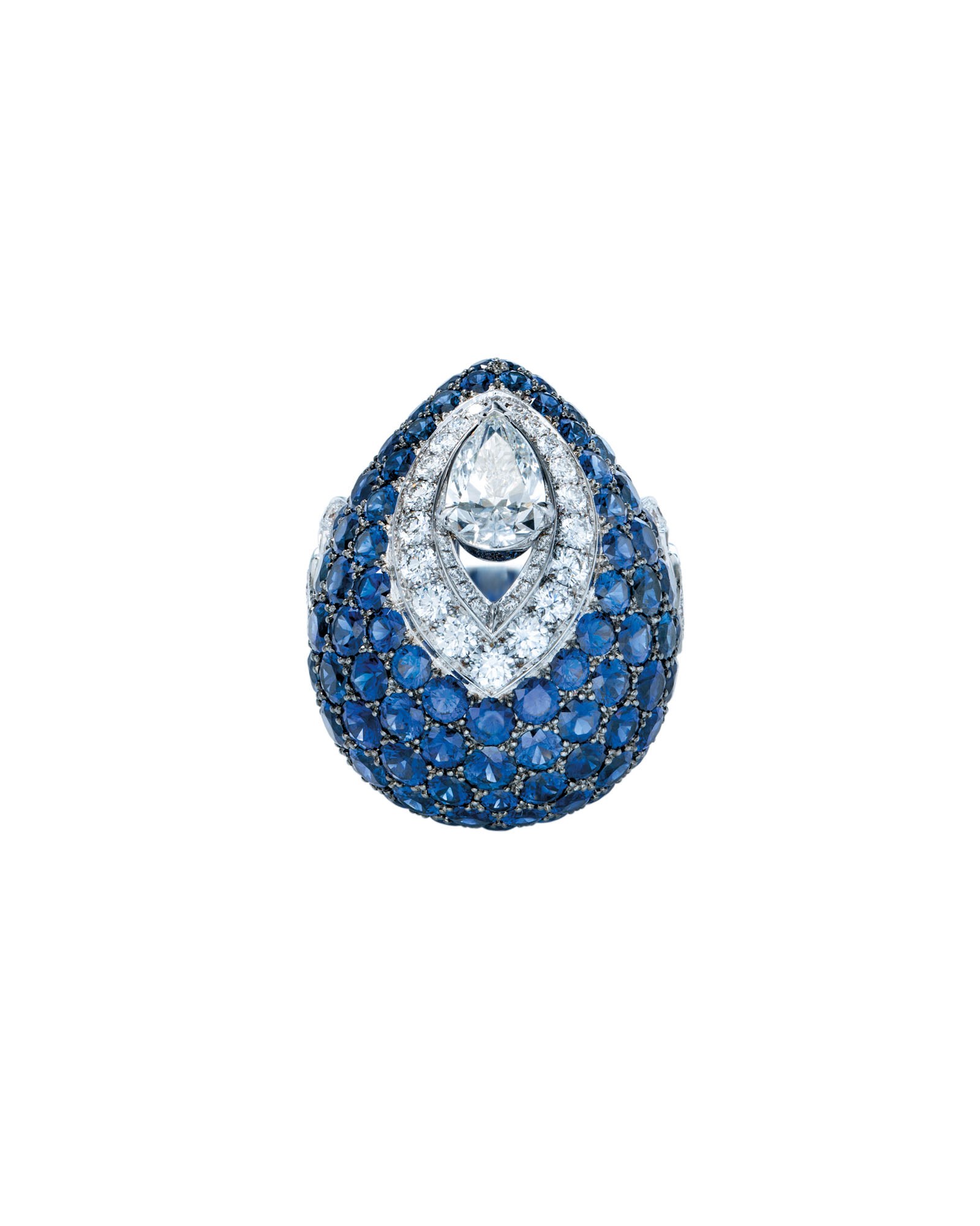 DIAMOND AND SAPPHIRE RING, GRAFF