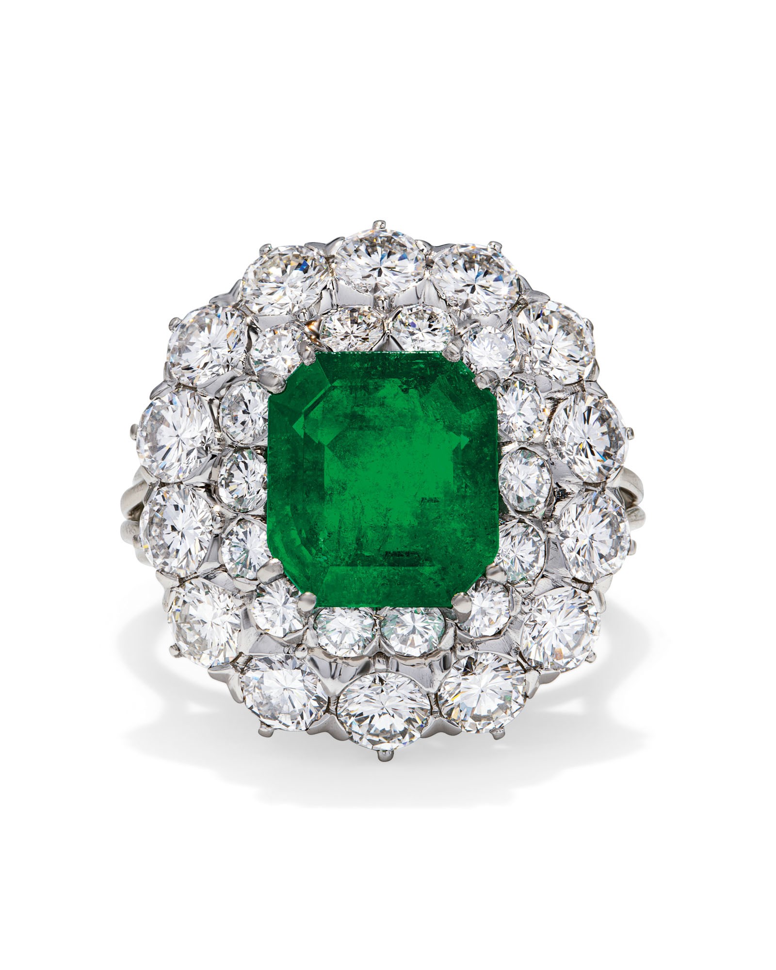 EMERALD AND DIAMOND RING