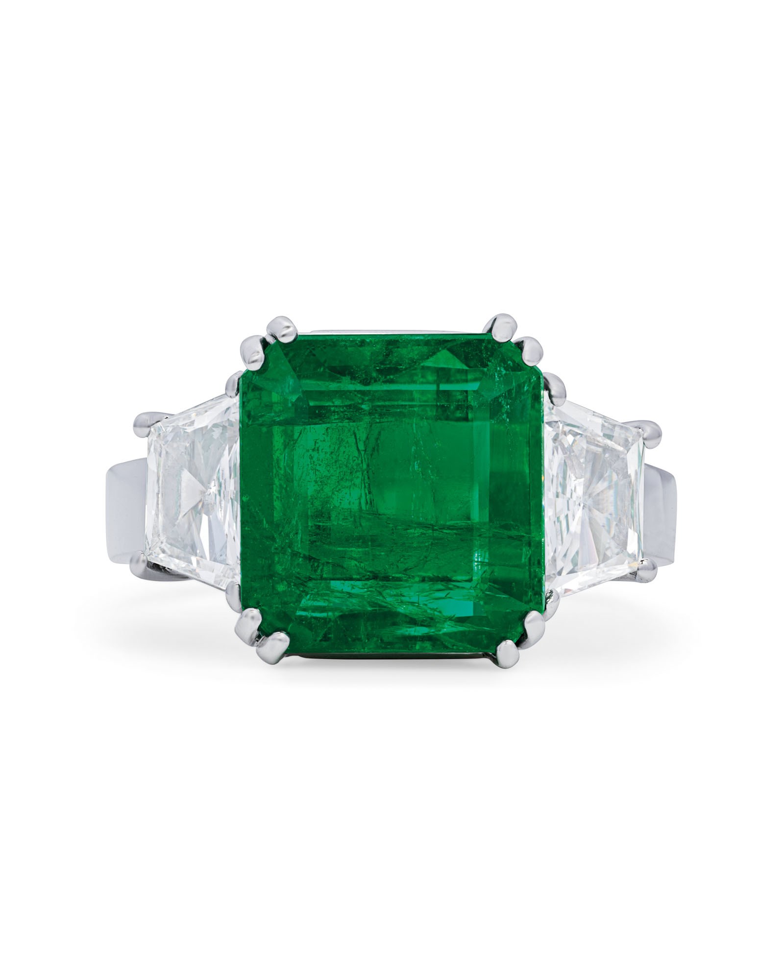 EMERALD AND DIAMOND RING