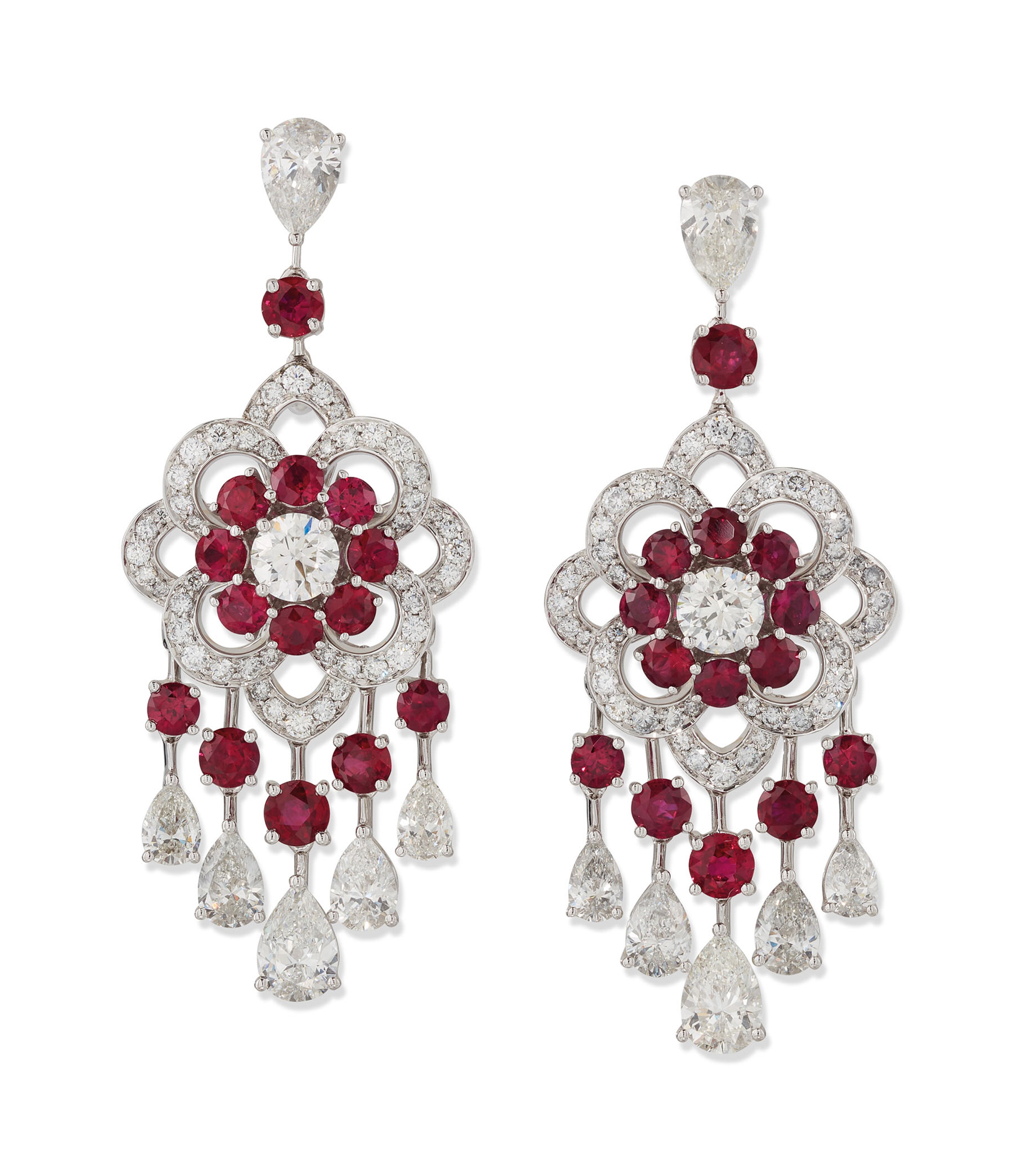 BOUCLES D'OREILLES "ROSETTE" RUBIS ET DIAMANTS, GRAFF