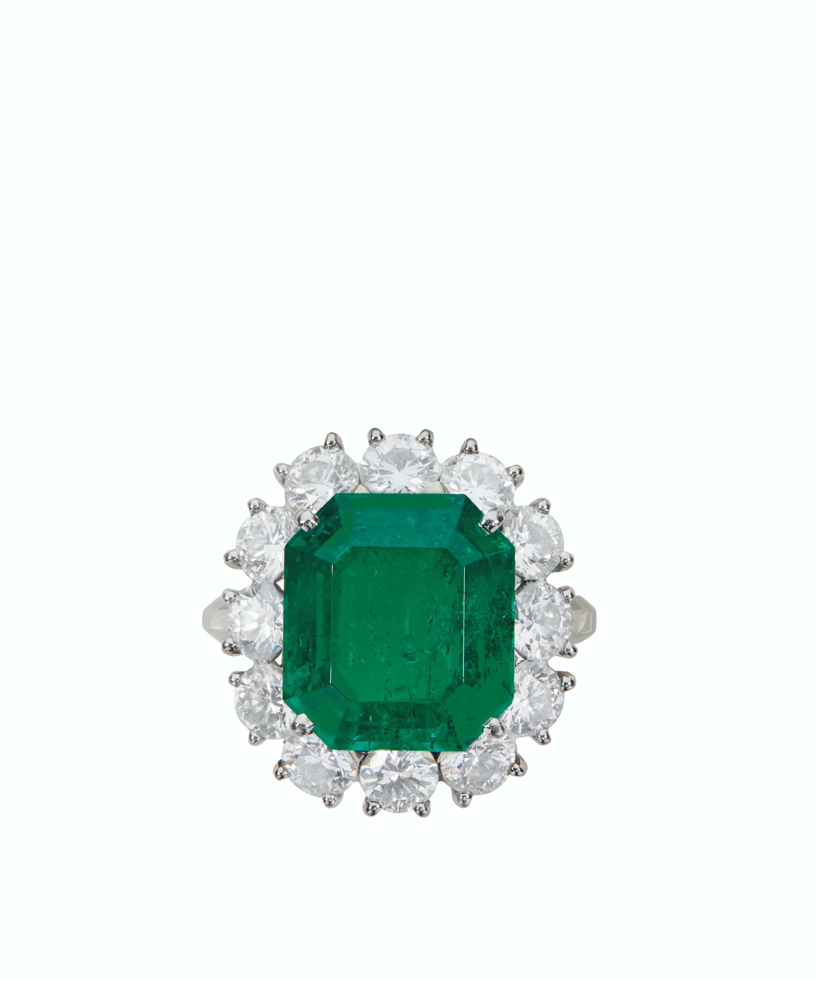 EMERALD AND DIAMOND RING