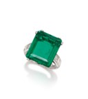 EMERALD AND DIAMOND RING