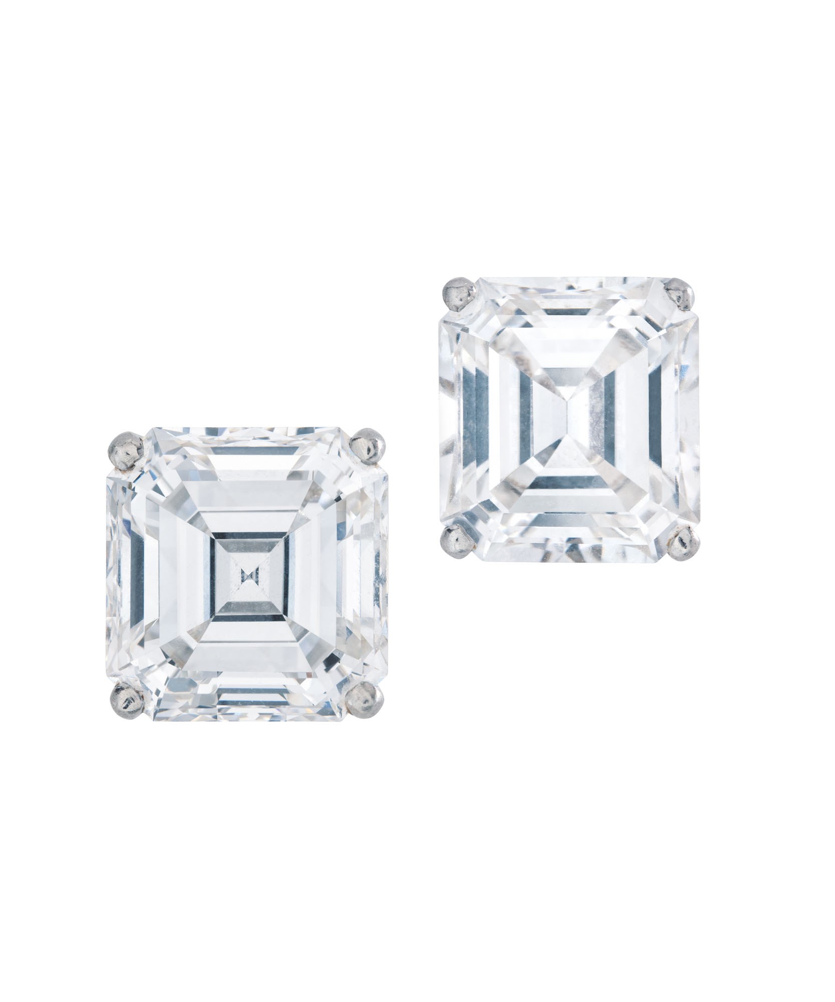 DIAMOND EARSTUDS, GRAFF