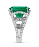 EMERALD AND DIAMOND RING