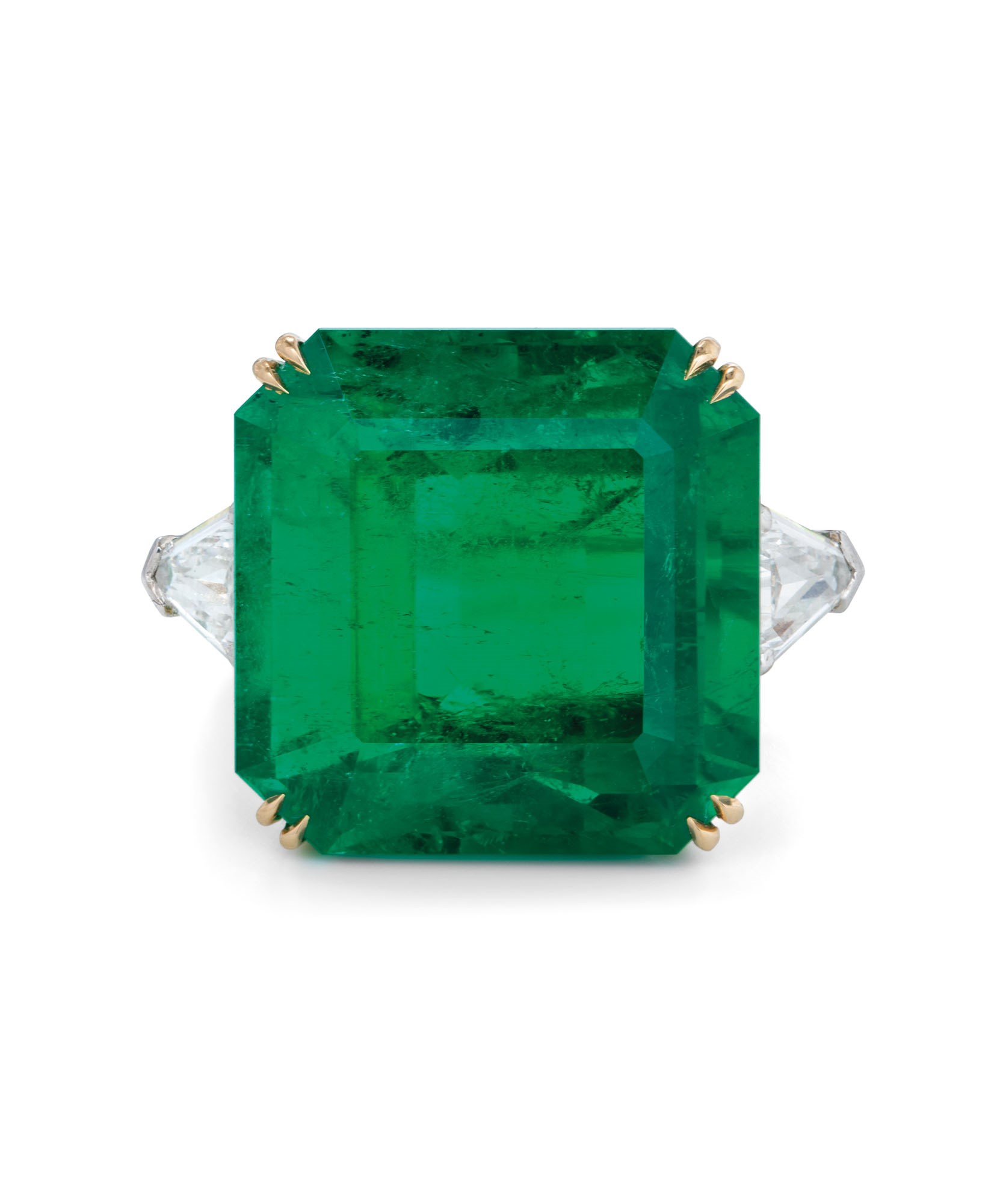 EMERALD AND DIAMOND RING
