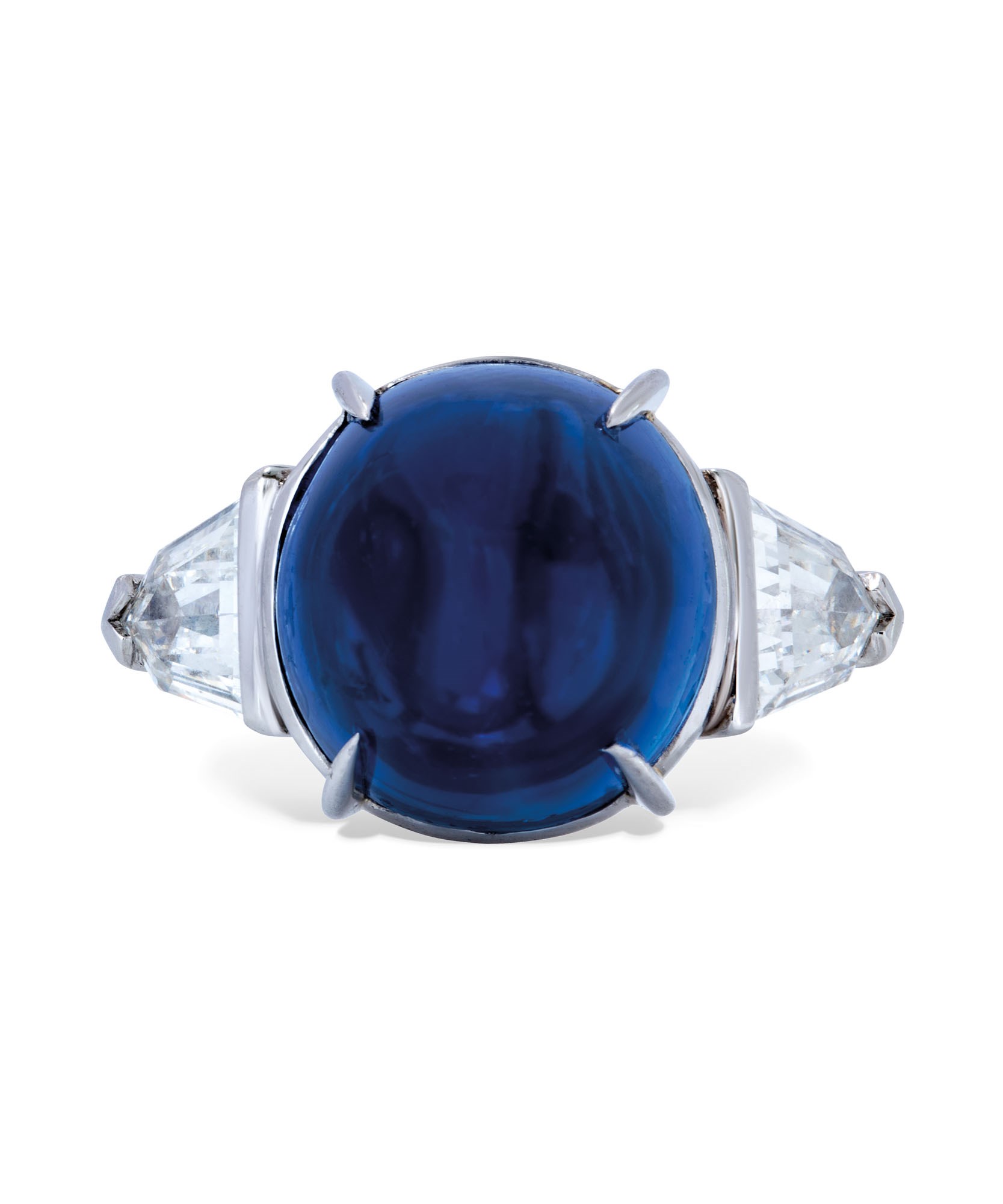 SAPPHIRE AND DIAMOND RING