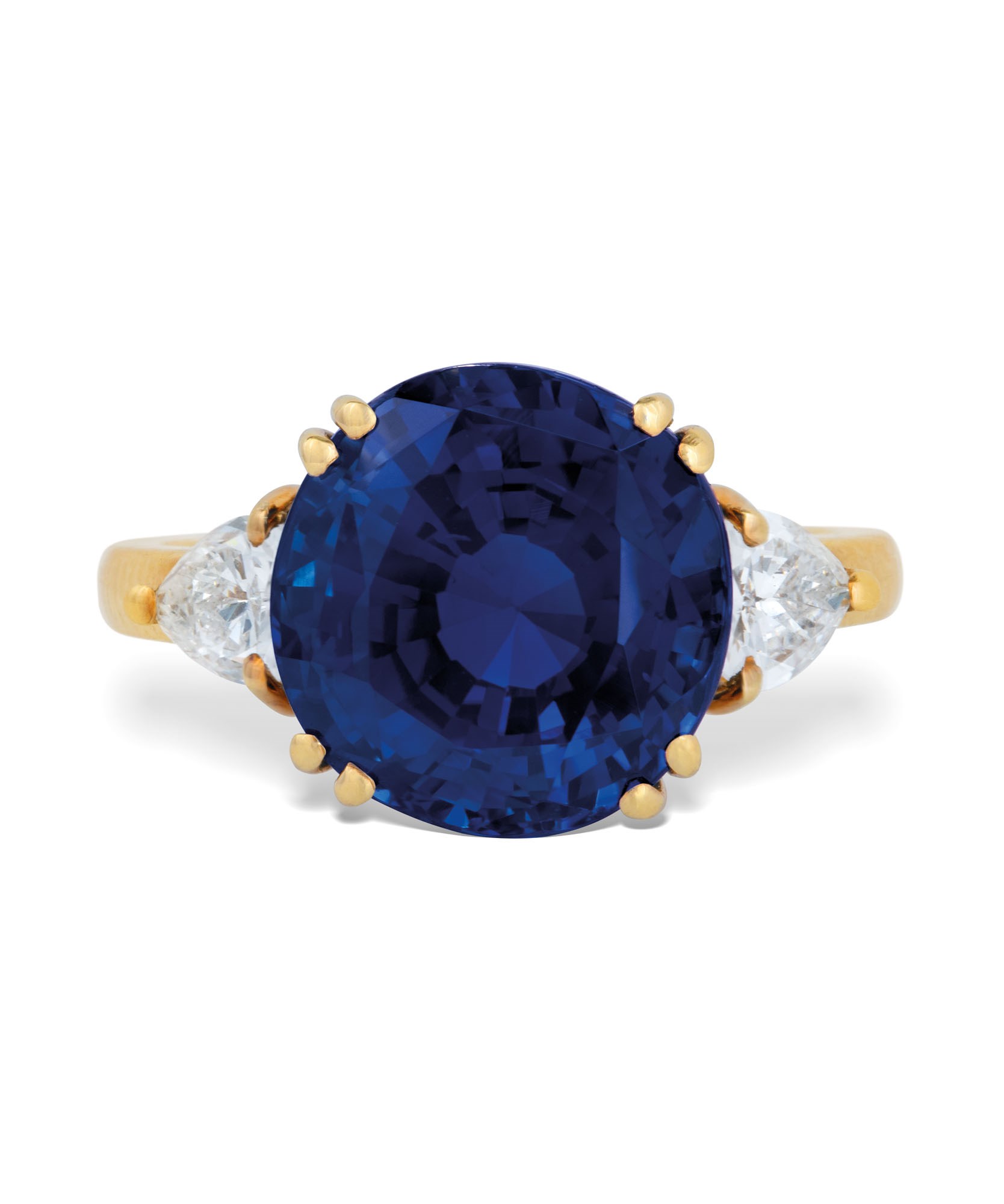 SAPPHIRE AND DIAMOND RING