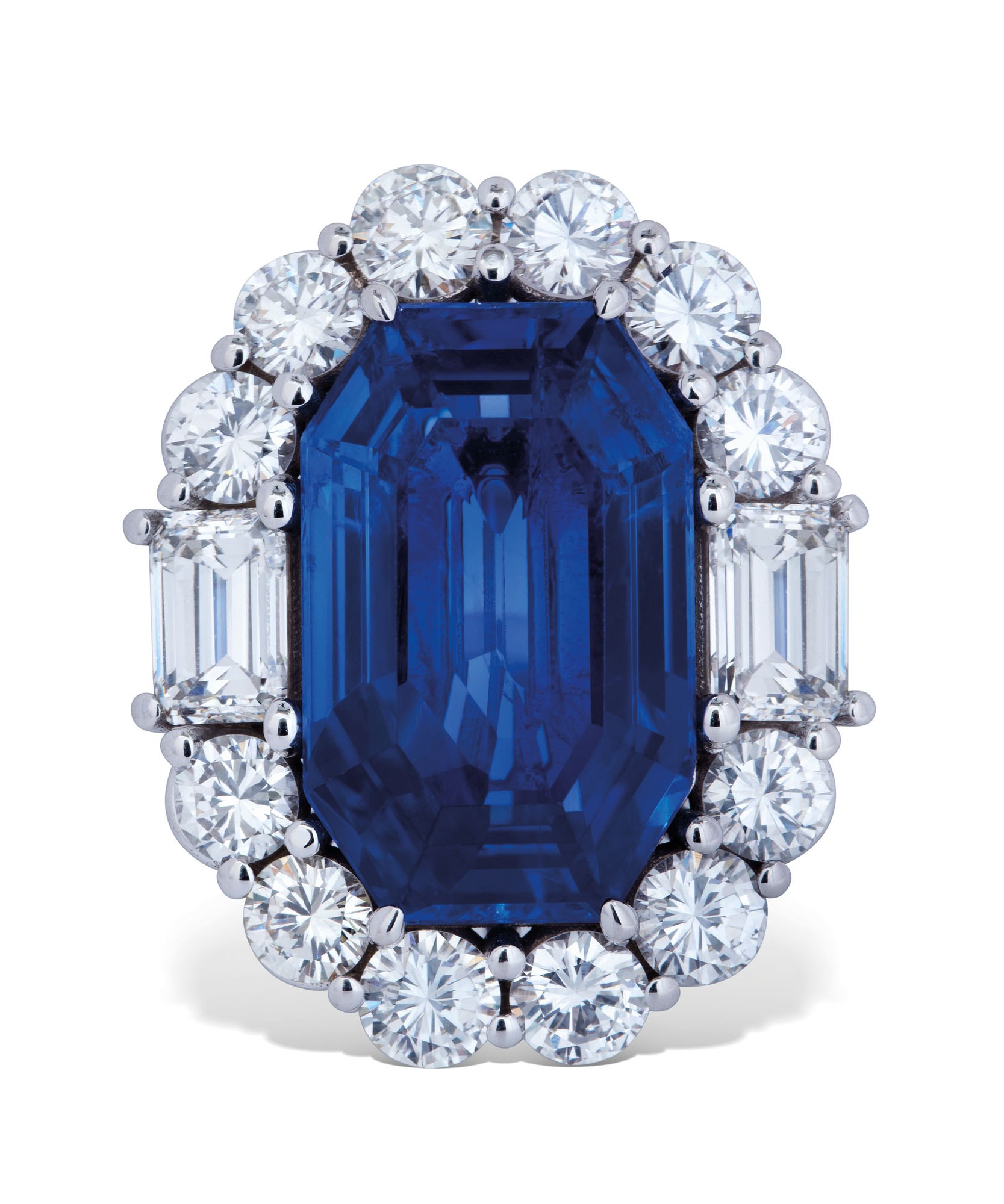 SAPPHIRE AND DIAMOND RING