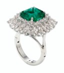 EMERALD AND DIAMOND RING