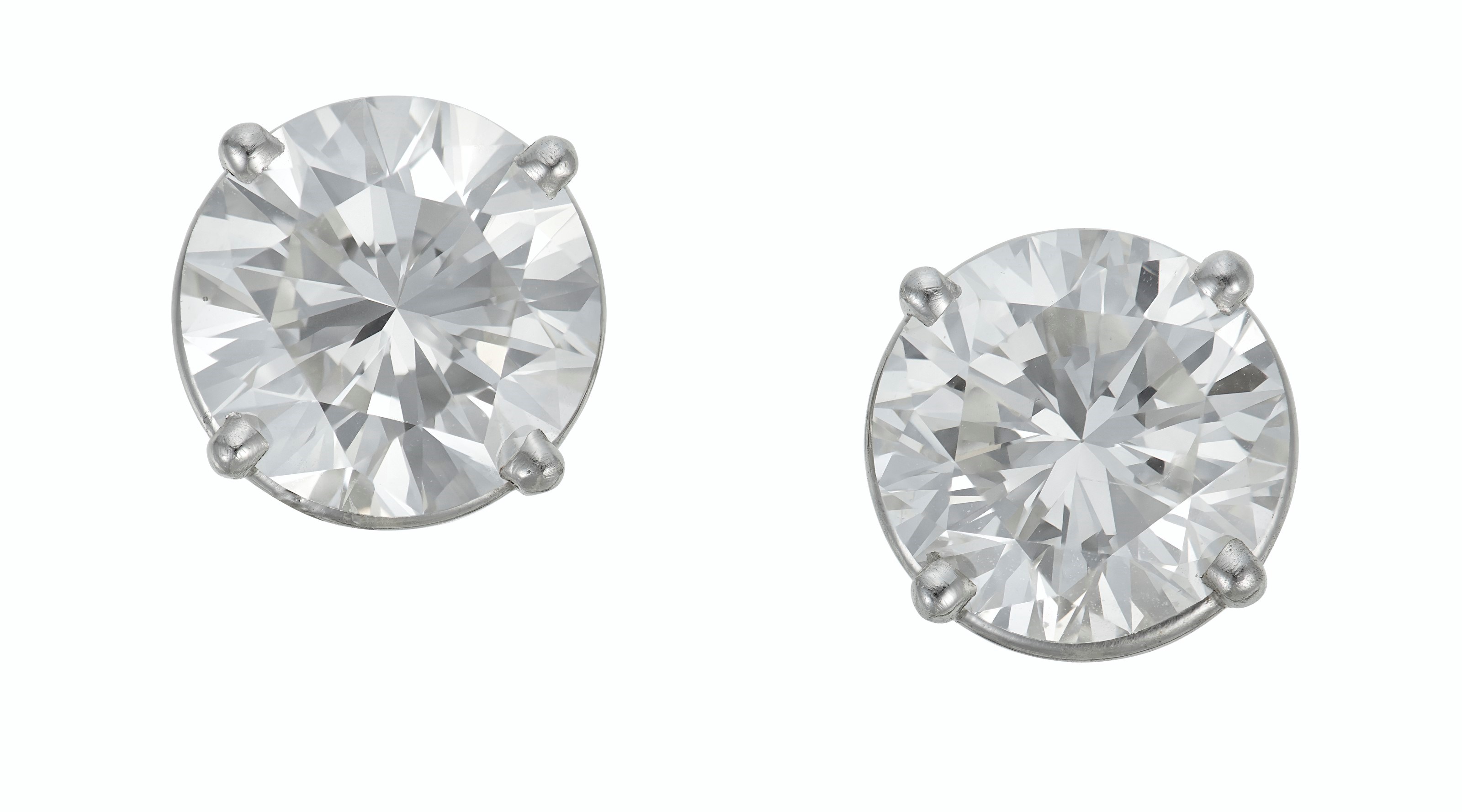 DIAMOND STUDS