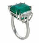 EMERALD AND DIAMOND RING