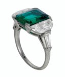 EMERALD AND DIAMOND RING