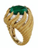 EMERALD AND DIAMOND RING