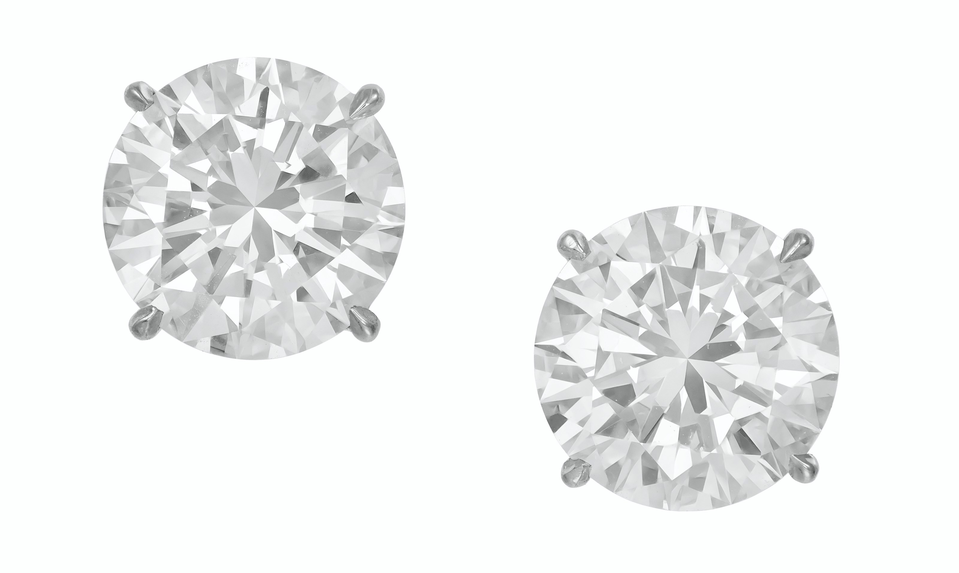 DIAMOND STUDS
