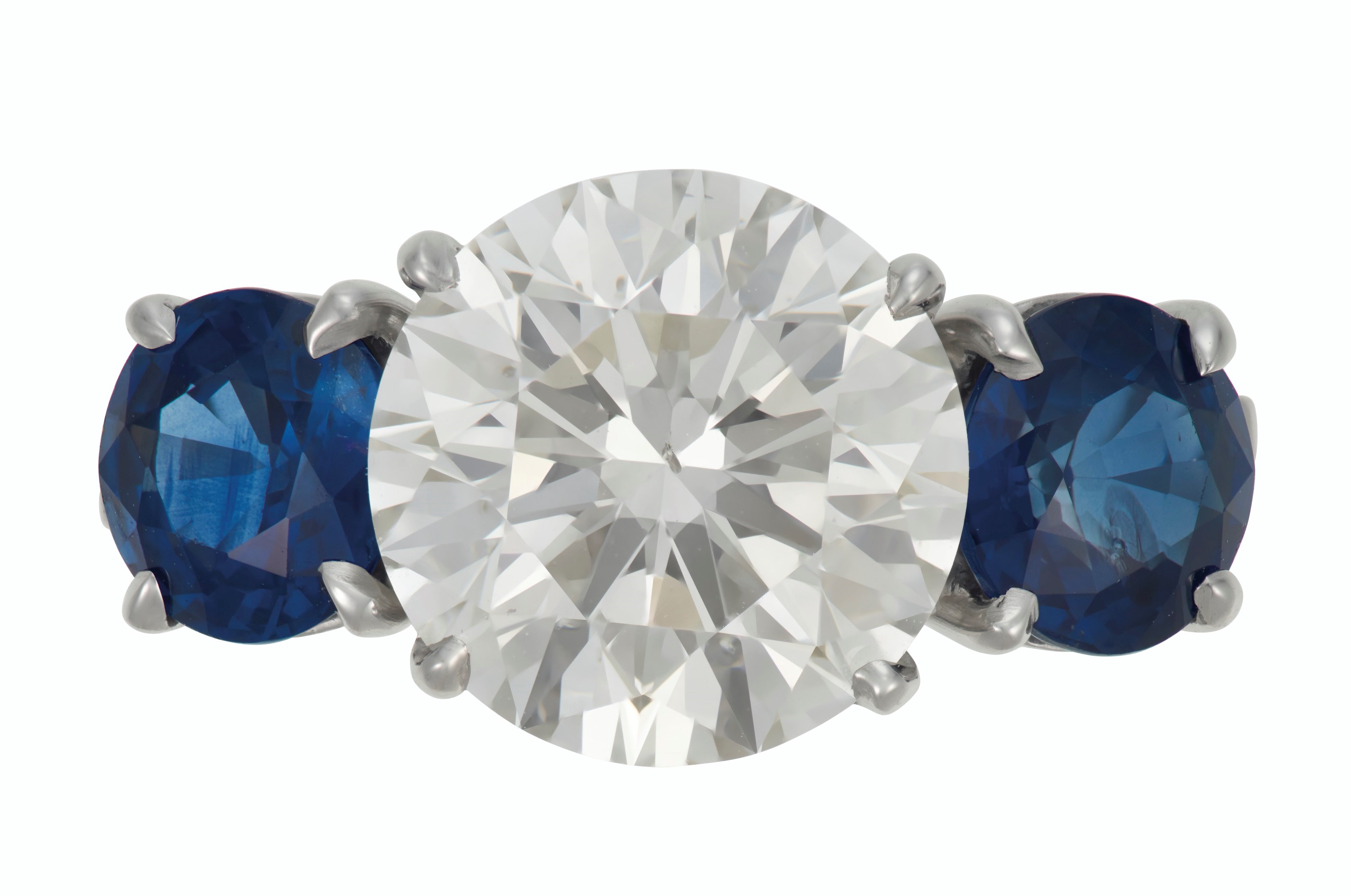 DIAMOND AND SAPPHIRE RING