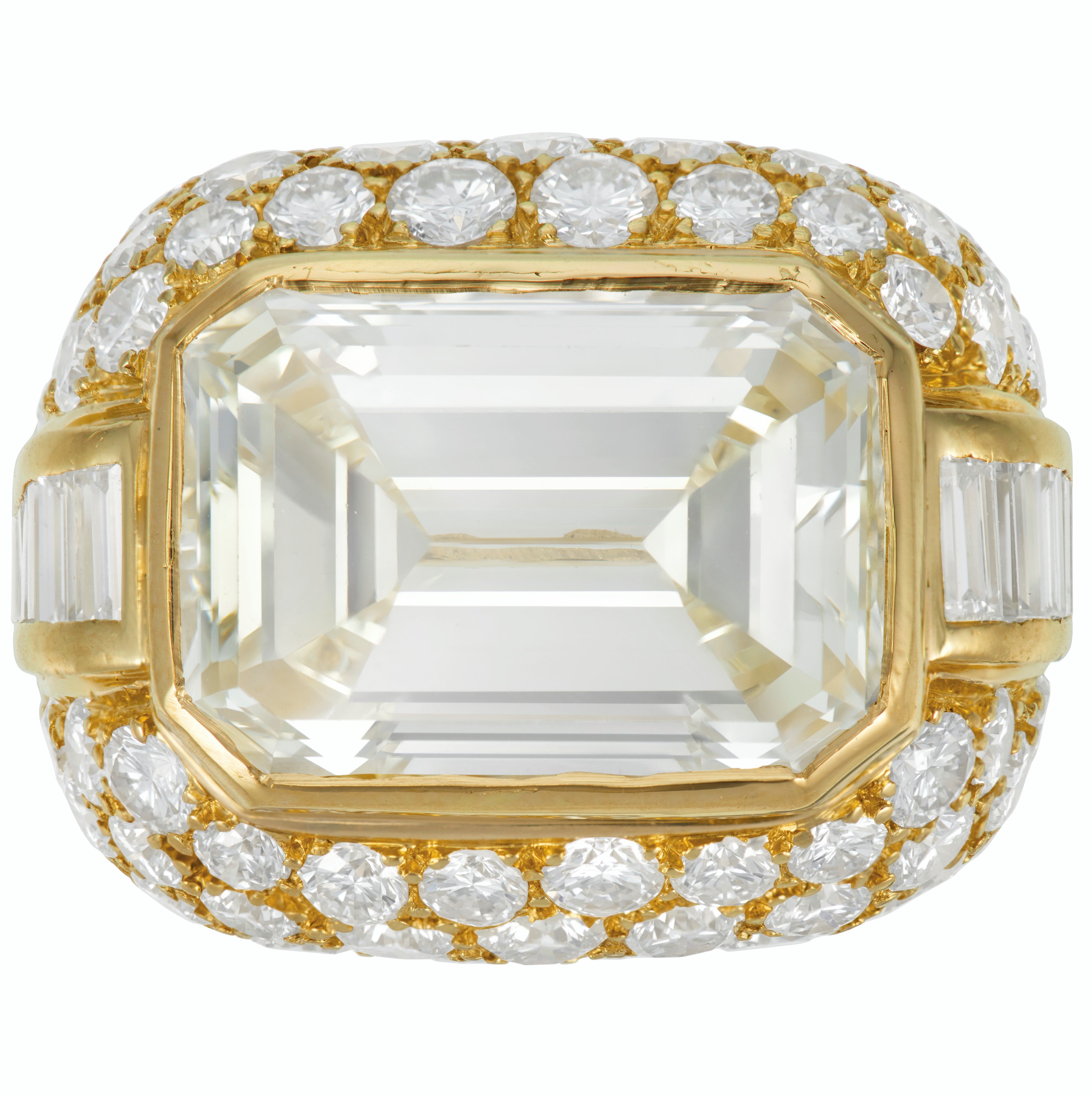 DIAMOND RING