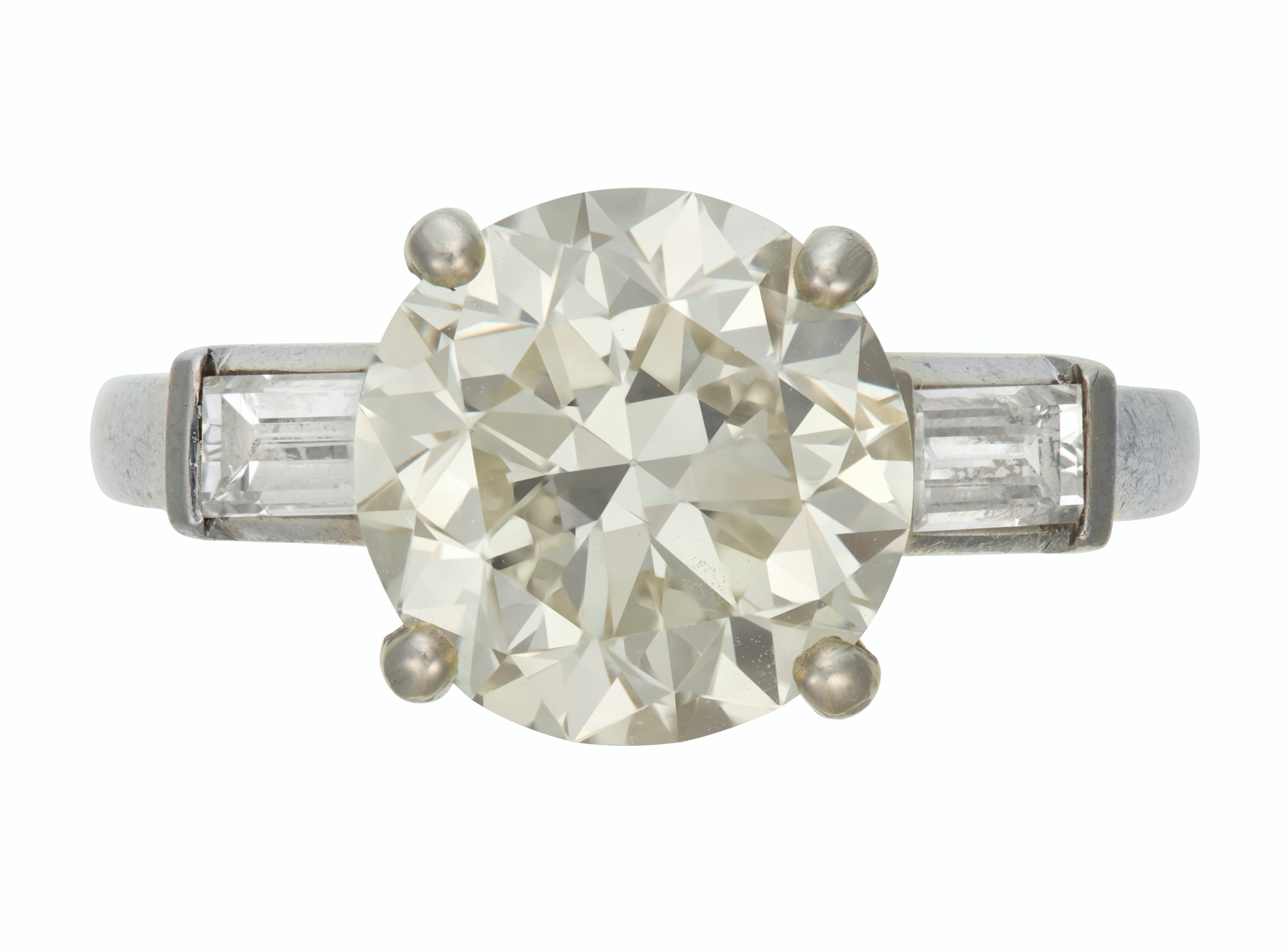 DIAMOND RING