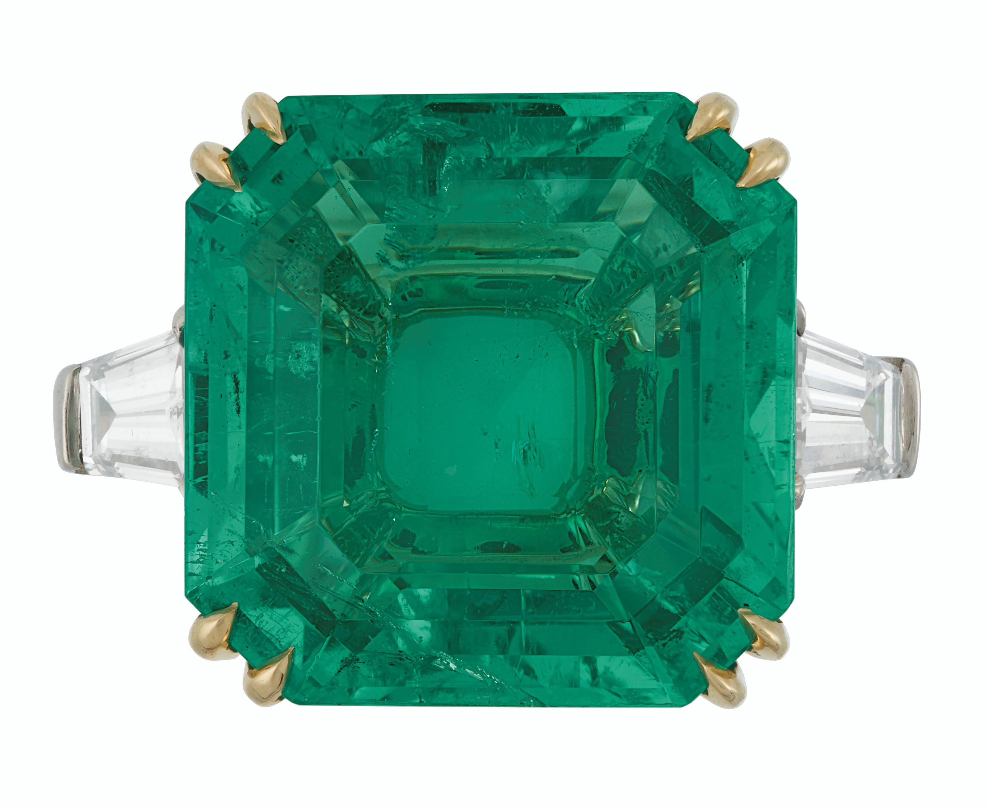 EMERALD AND DIAMOND RING