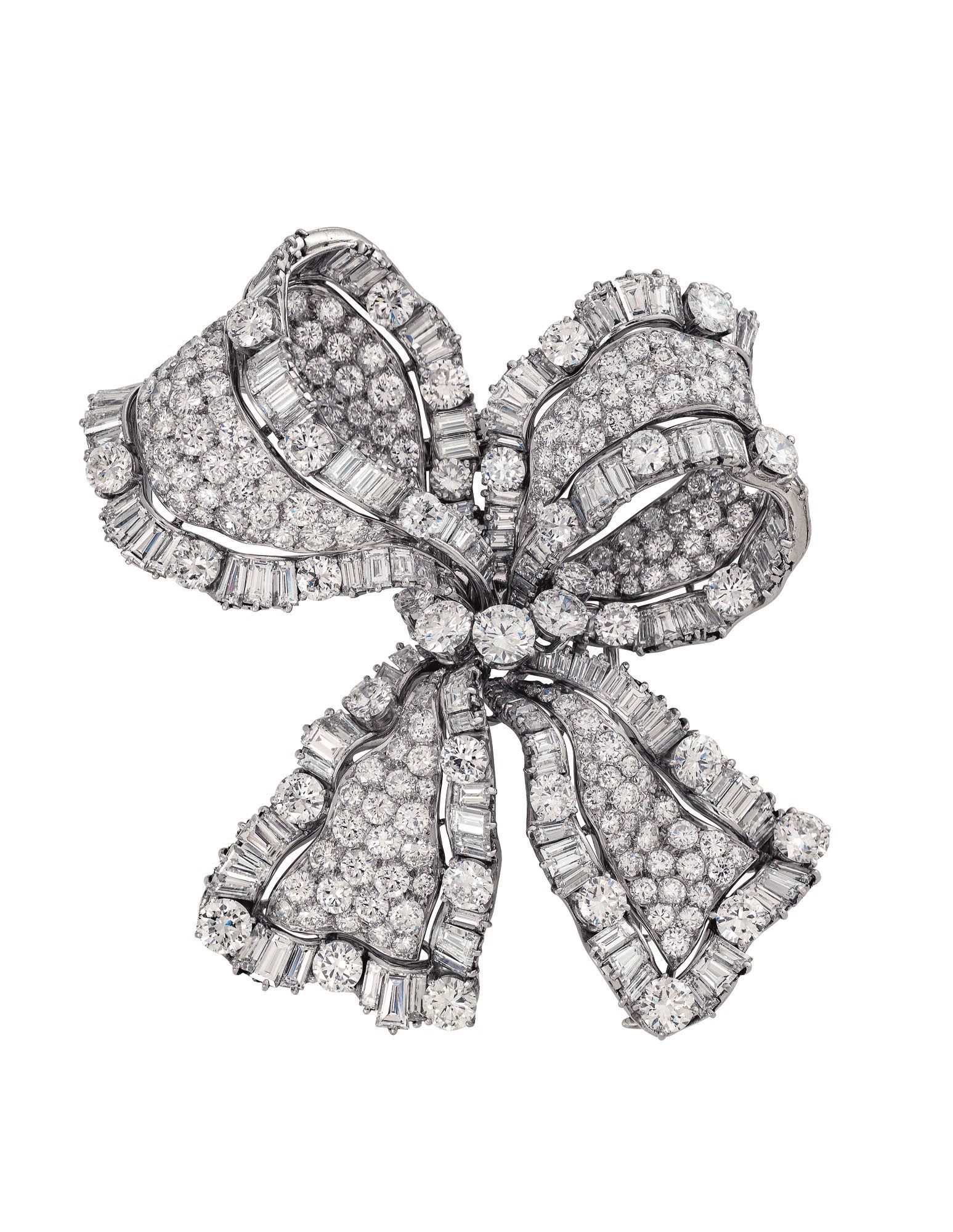 ATTRACTIVE DIAMOND BROOCH, BULGARI