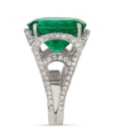 EMERALD AND DIAMOND RING