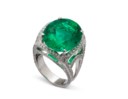EMERALD AND DIAMOND RING
