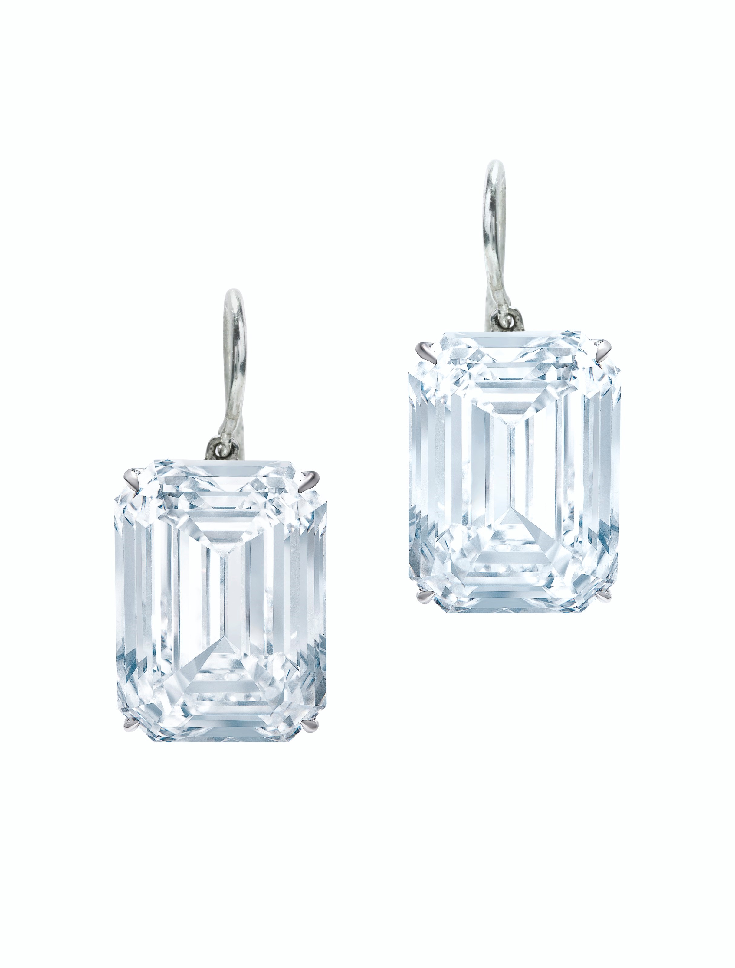 SUPERB DIAMOND EARRINGS