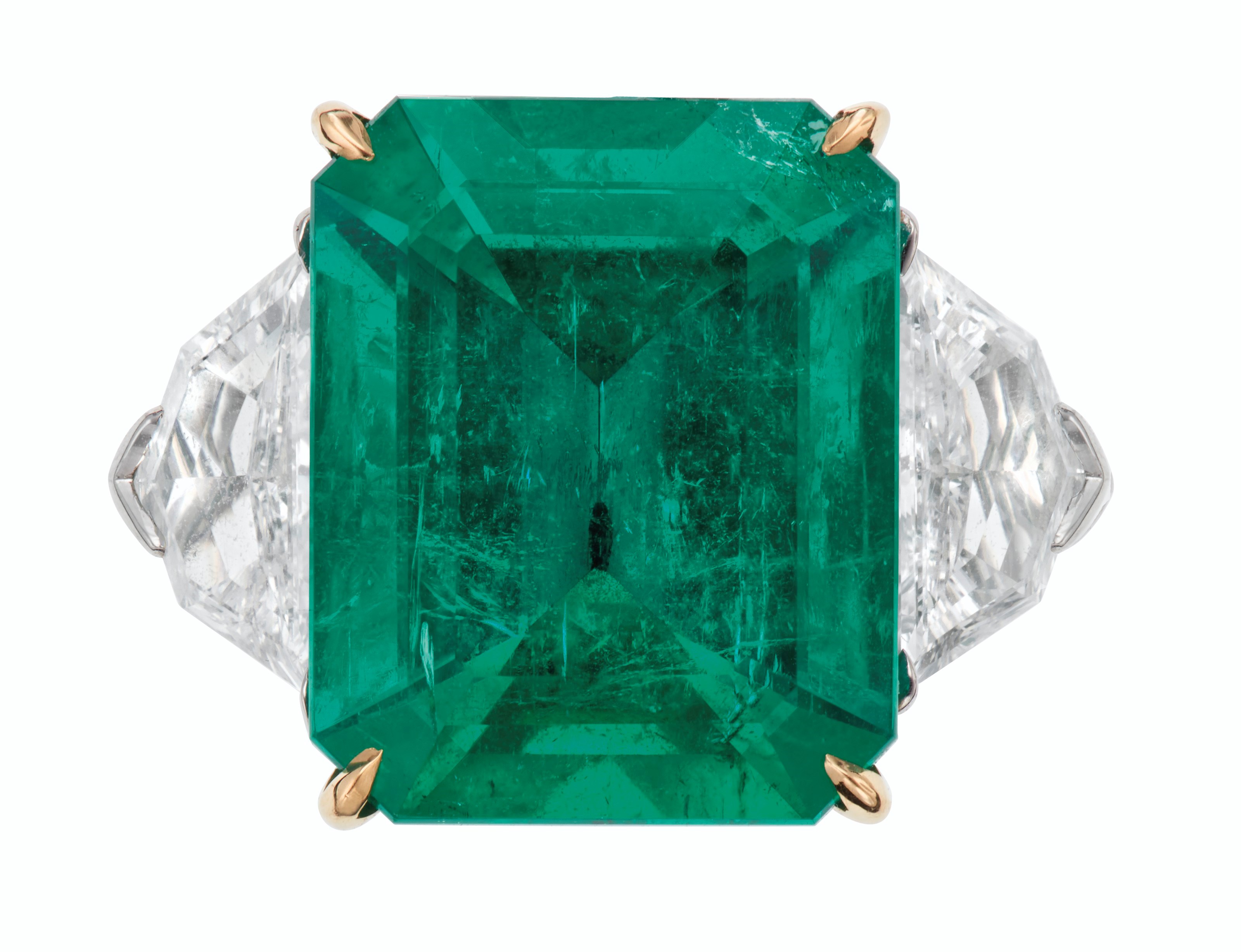 EMERALD AND DIAMOND RING