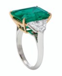 EMERALD AND DIAMOND RING