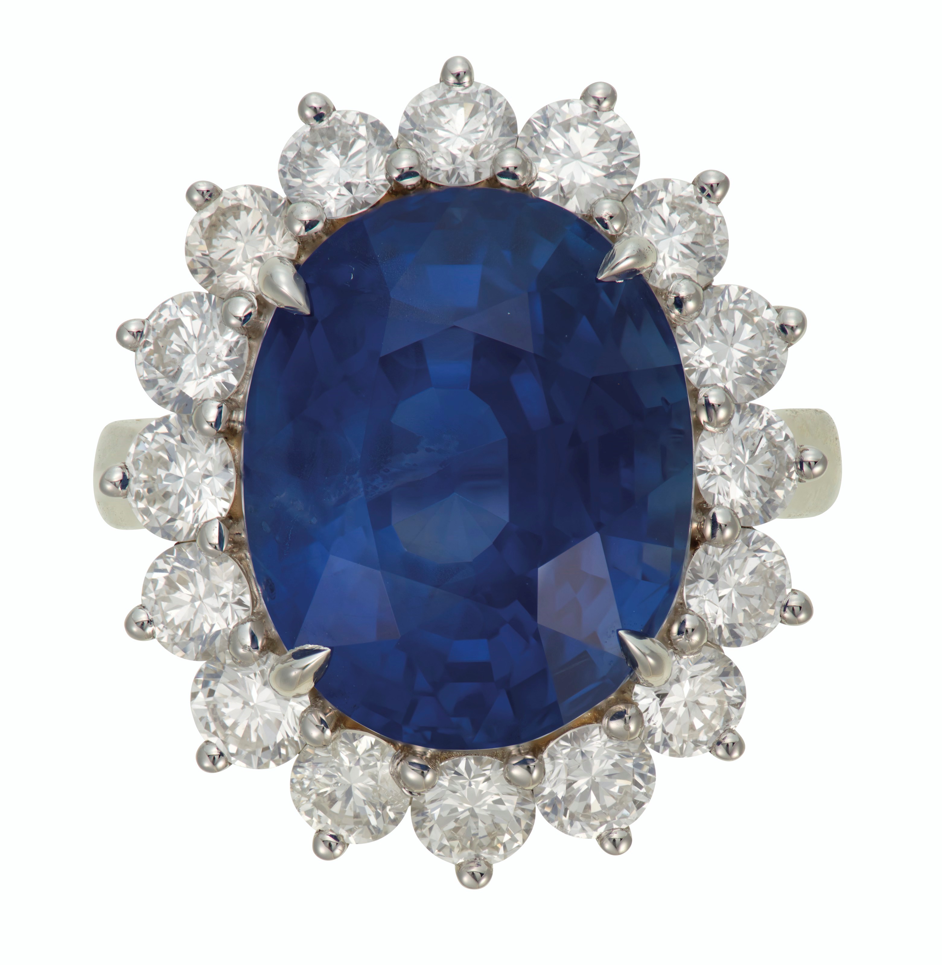 SAPPHIRE AND DIAMOND RING