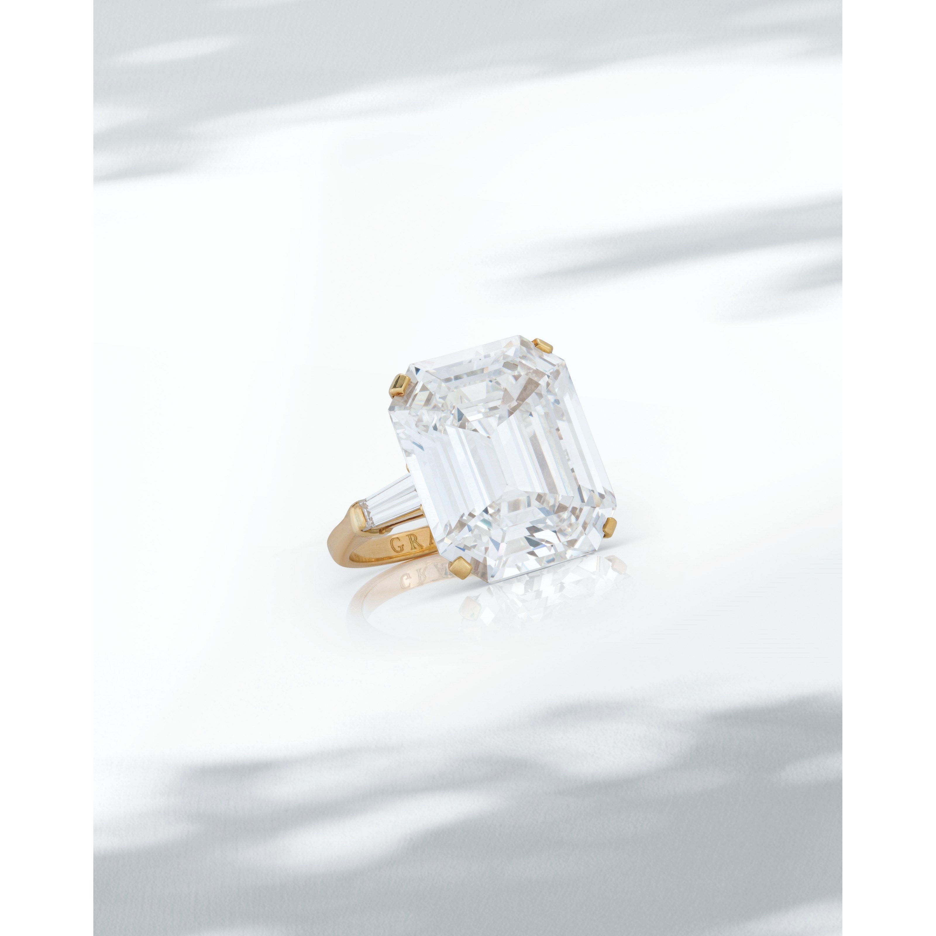 GRAFF DIAMOND RING
