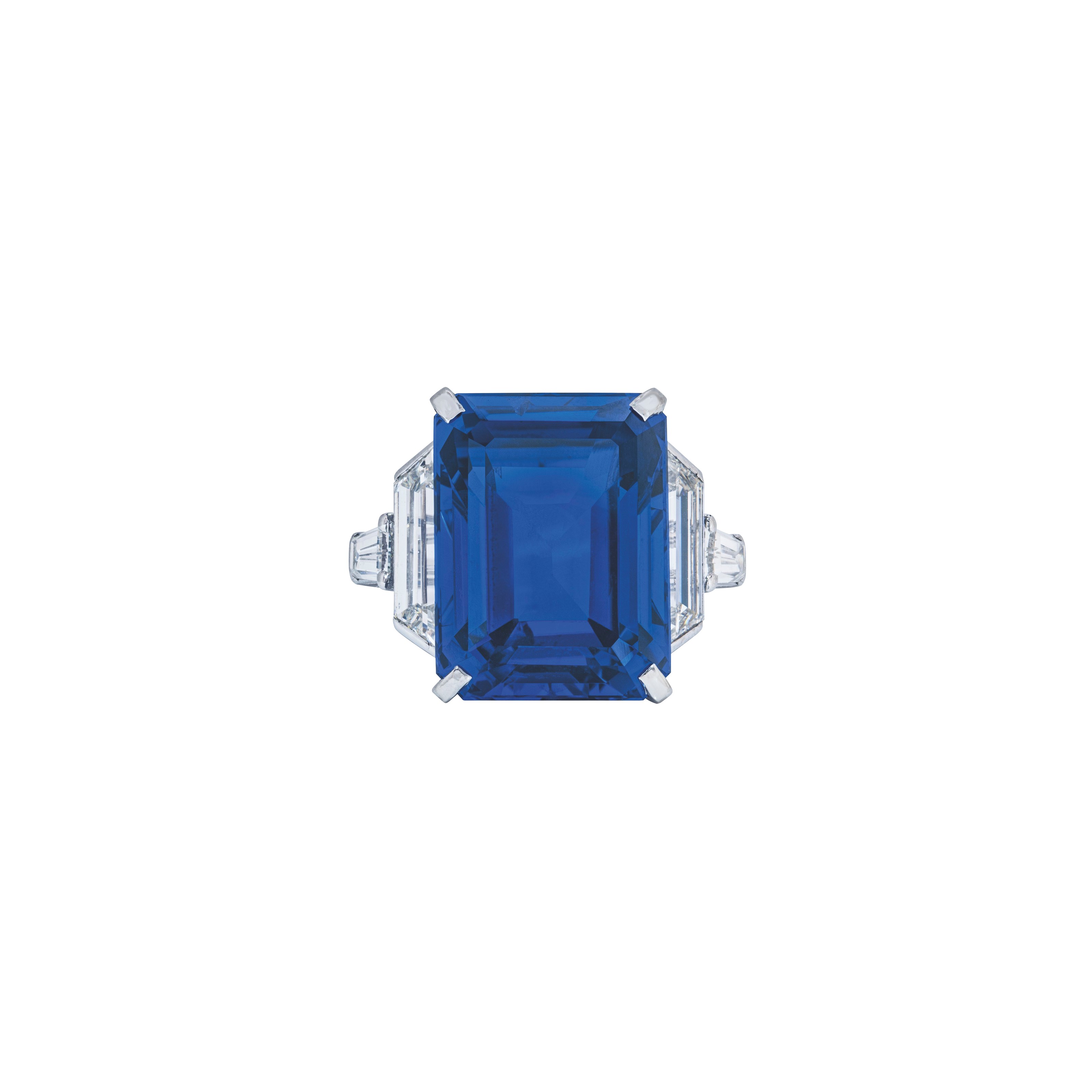 SAPPHIRE AND DIAMOND RING