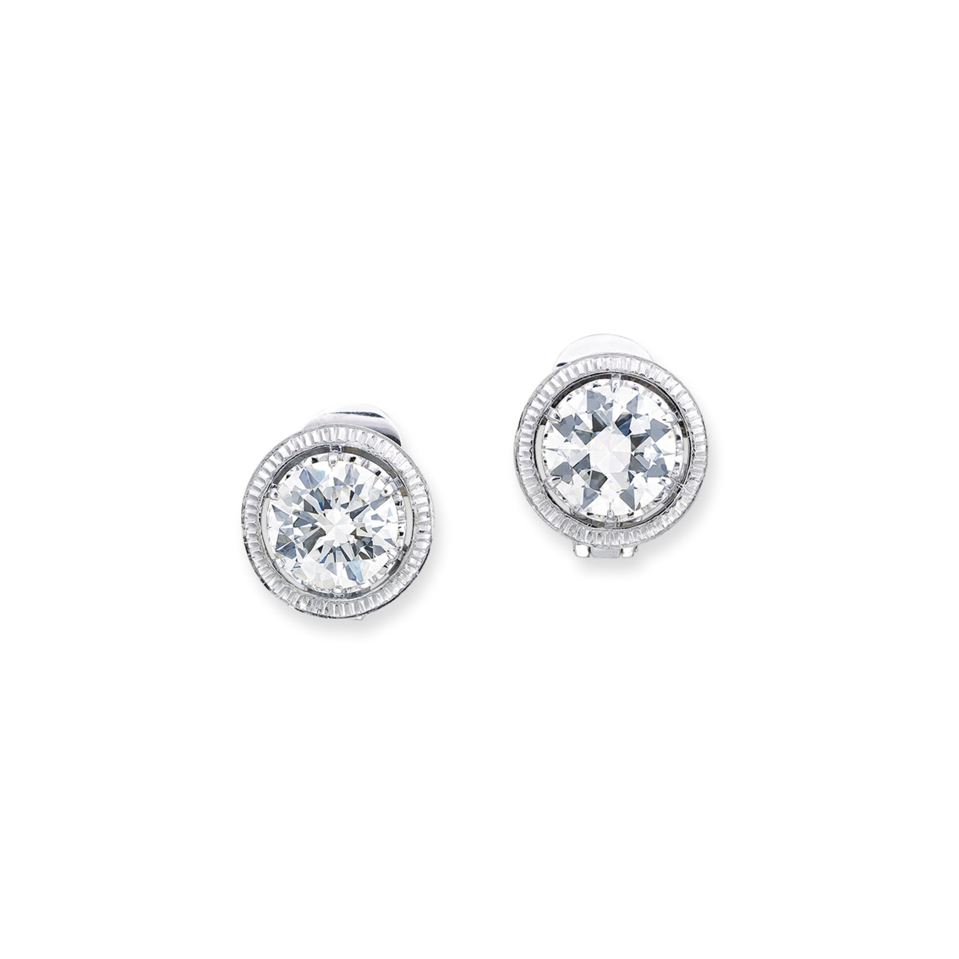 DIAMOND STUD EARRINGS