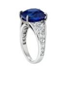 SAPPHIRE AND DIAMOND RING
