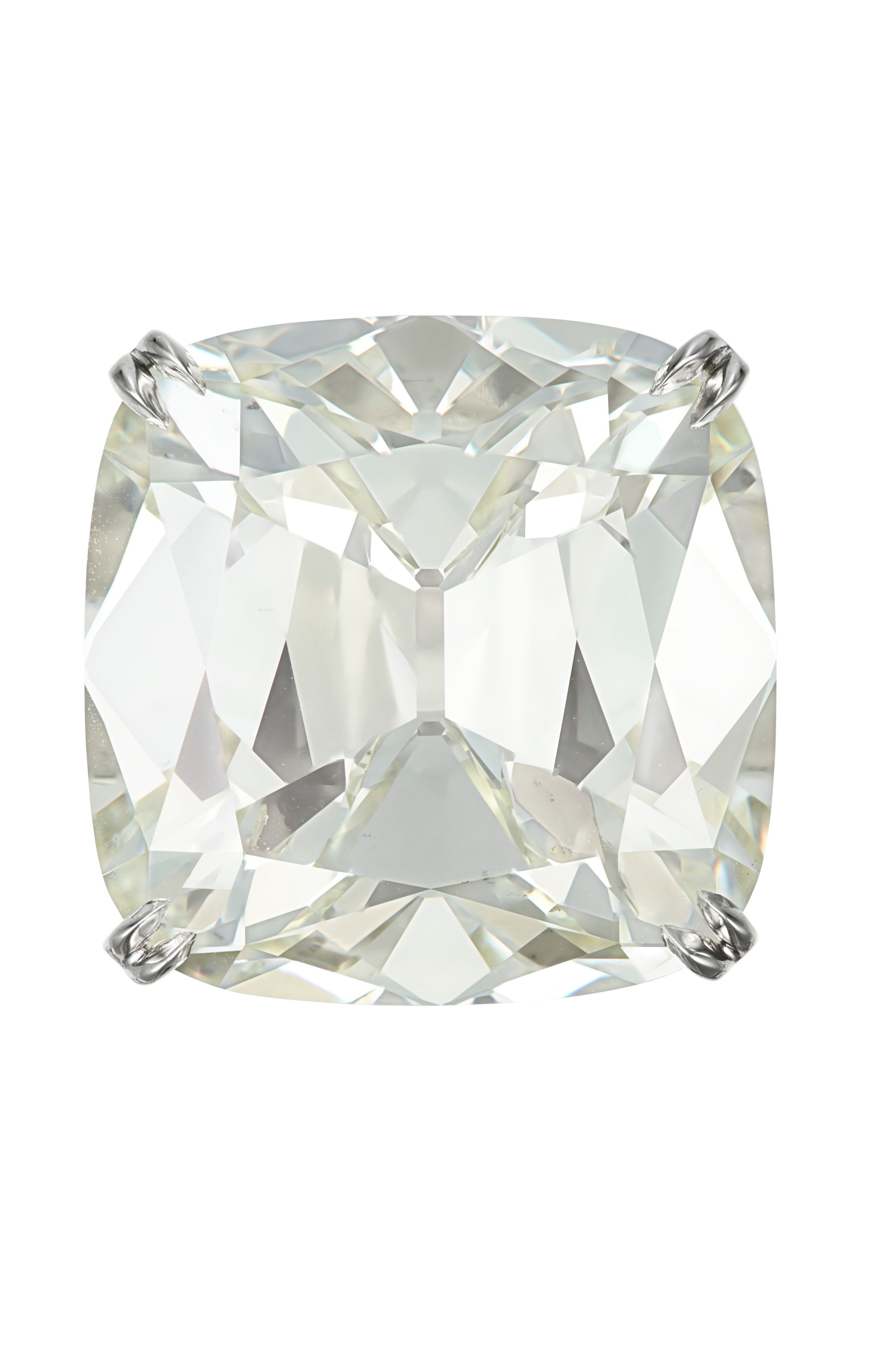 AN IMPRESSIVE DIAMOND RING