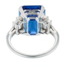 SAPPHIRE AND DIAMOND RING
